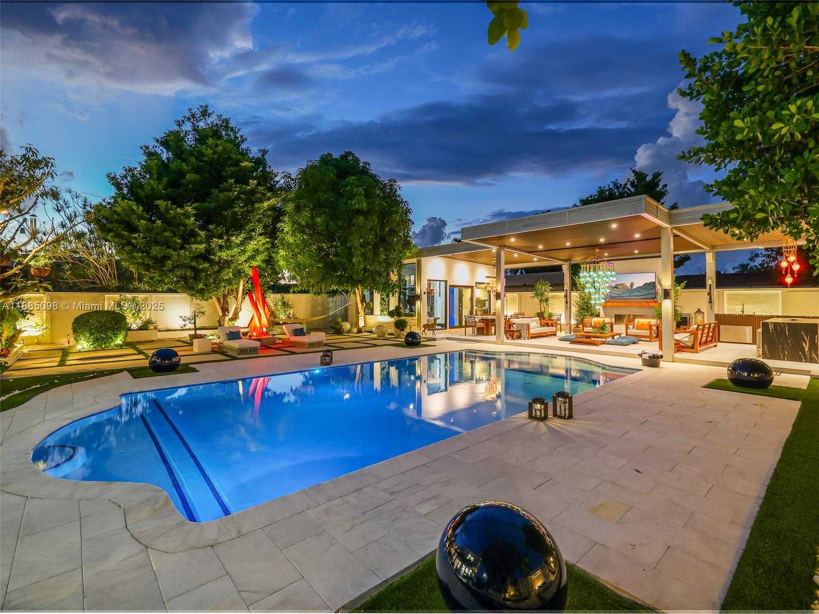 Small Image of 8761 SOUTH WEST 56TH ST, Miami Number 68