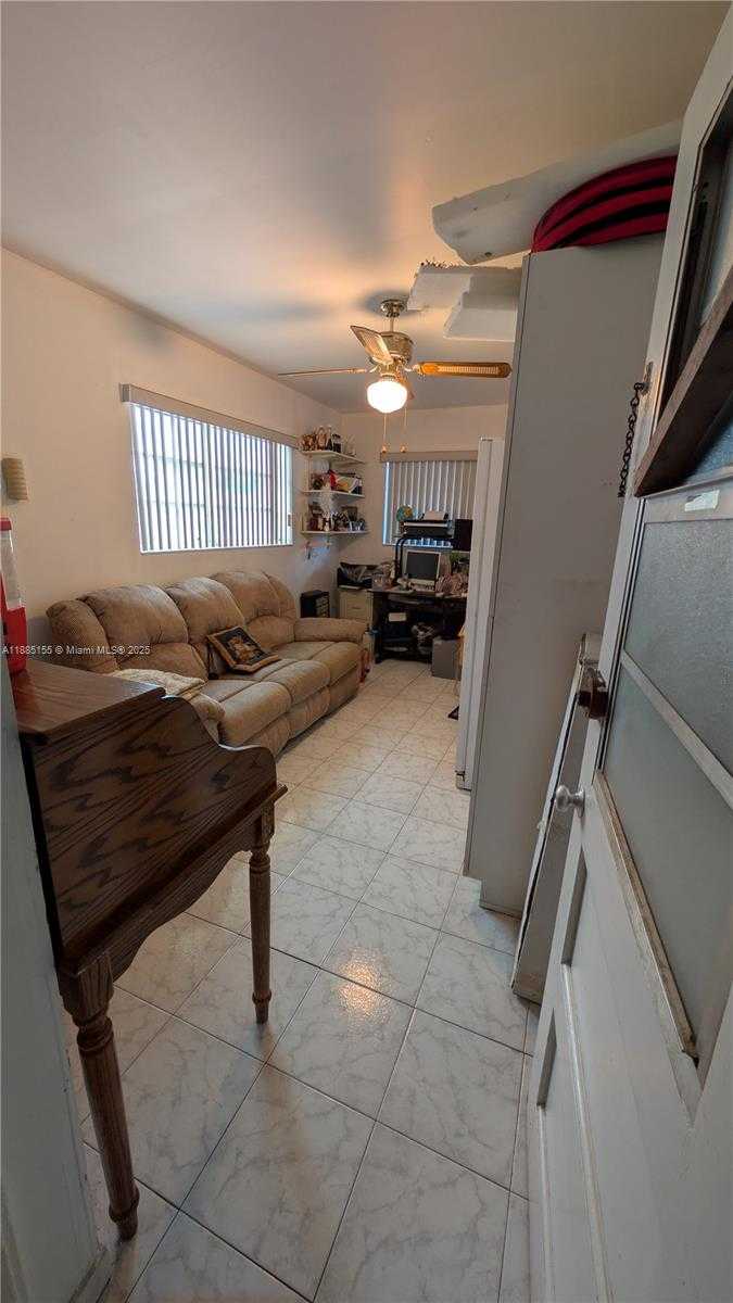Small Image of 900 WEST 50TH PL, Hialeah Number 14