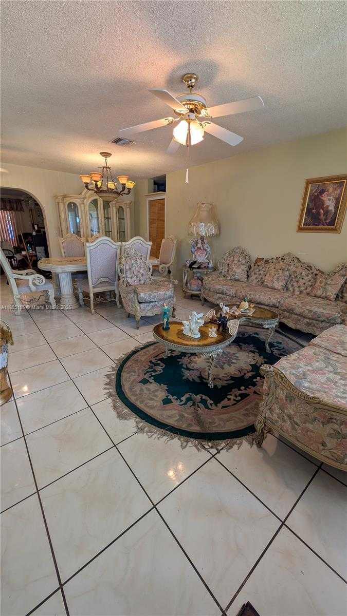 Small Image of 900 WEST 50TH PL, Hialeah Number 21