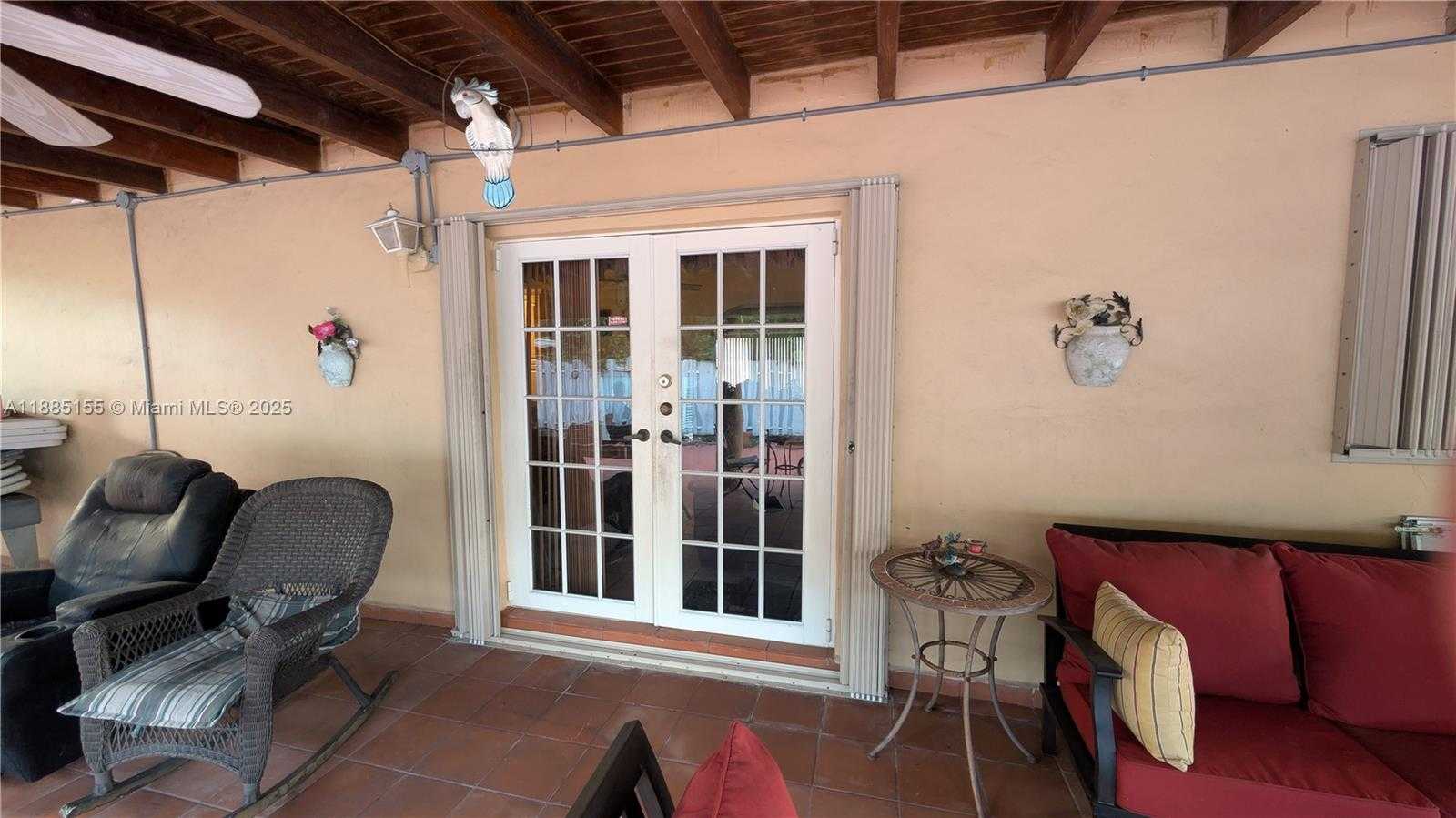 Small Image of 900 WEST 50TH PL, Hialeah Number 24