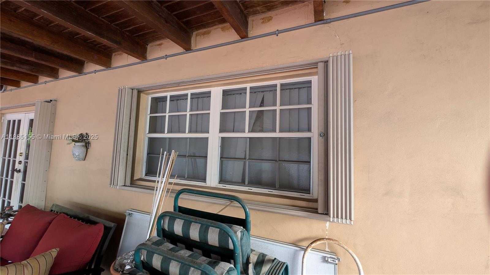 Small Image of 900 WEST 50TH PL, Hialeah Number 25