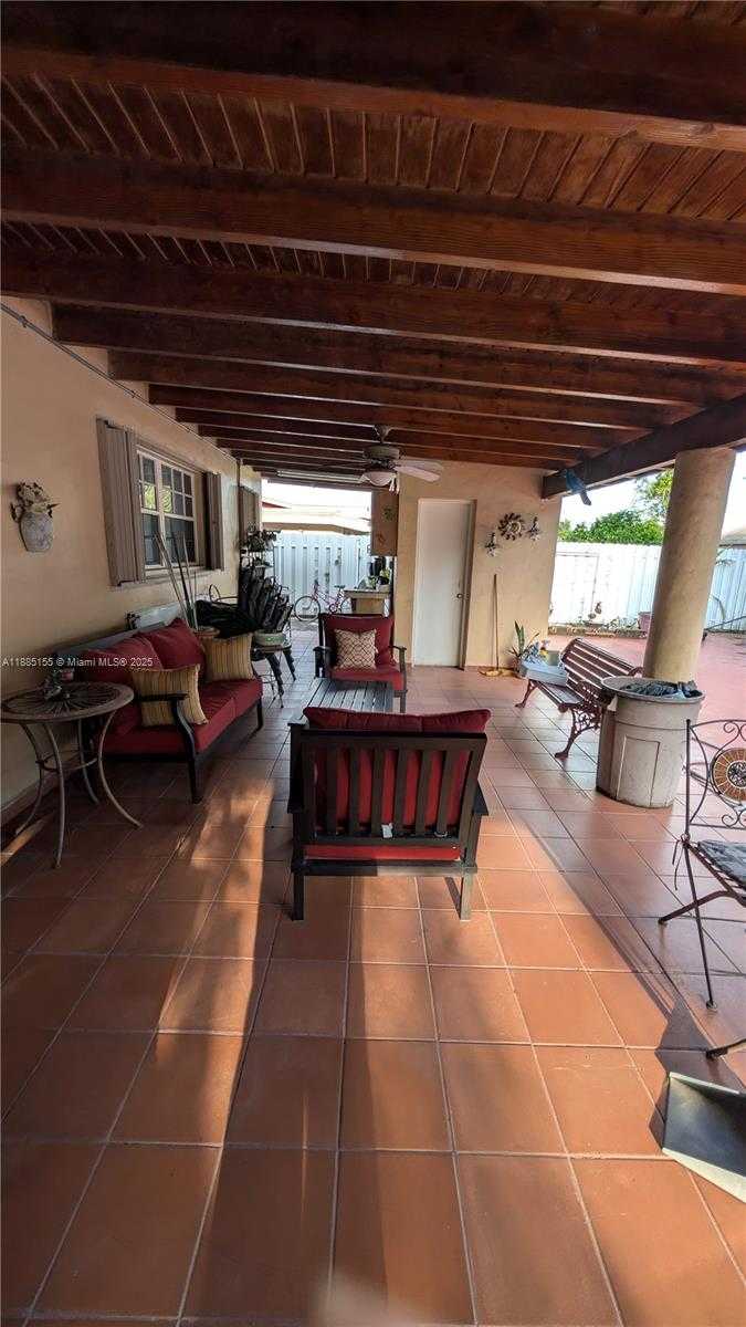 Small Image of 900 WEST 50TH PL, Hialeah Number 28