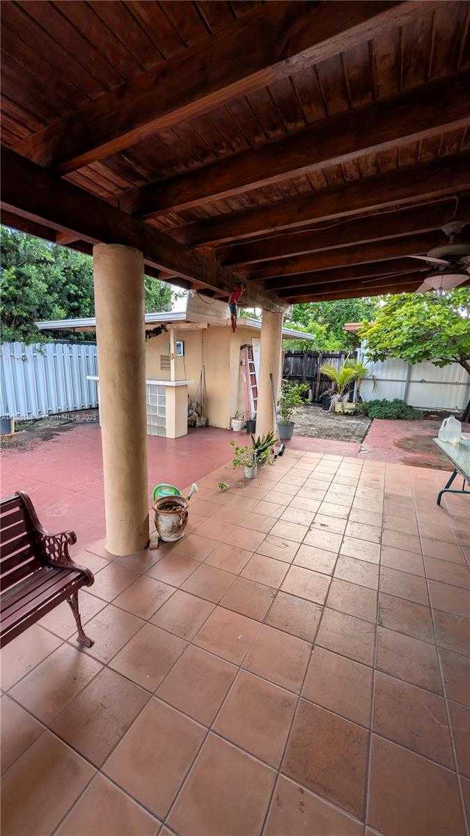Small Image of 900 WEST 50TH PL, Hialeah Number 31