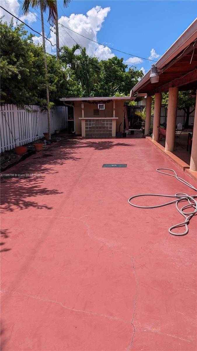 Small Image of 900 WEST 50TH PL, Hialeah Number 32