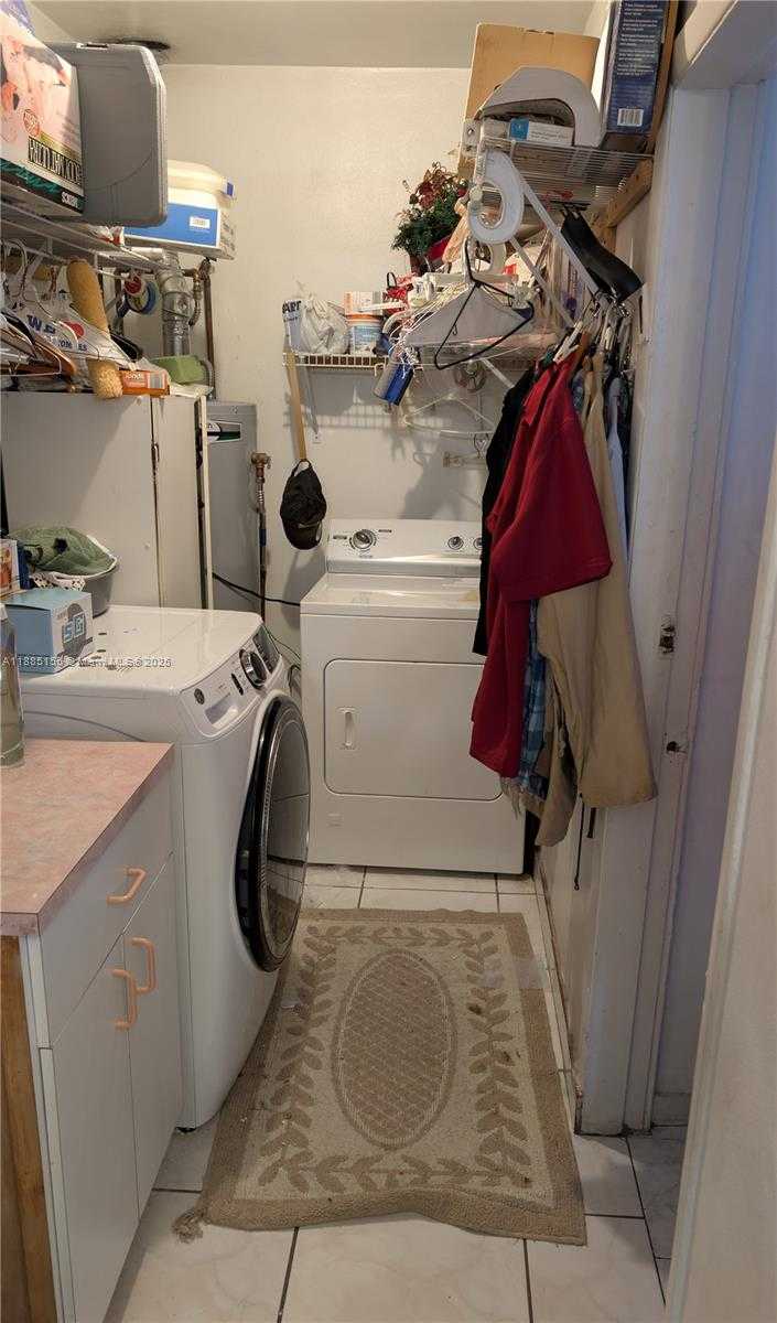 Small Image of 900 WEST 50TH PL, Hialeah Number 8