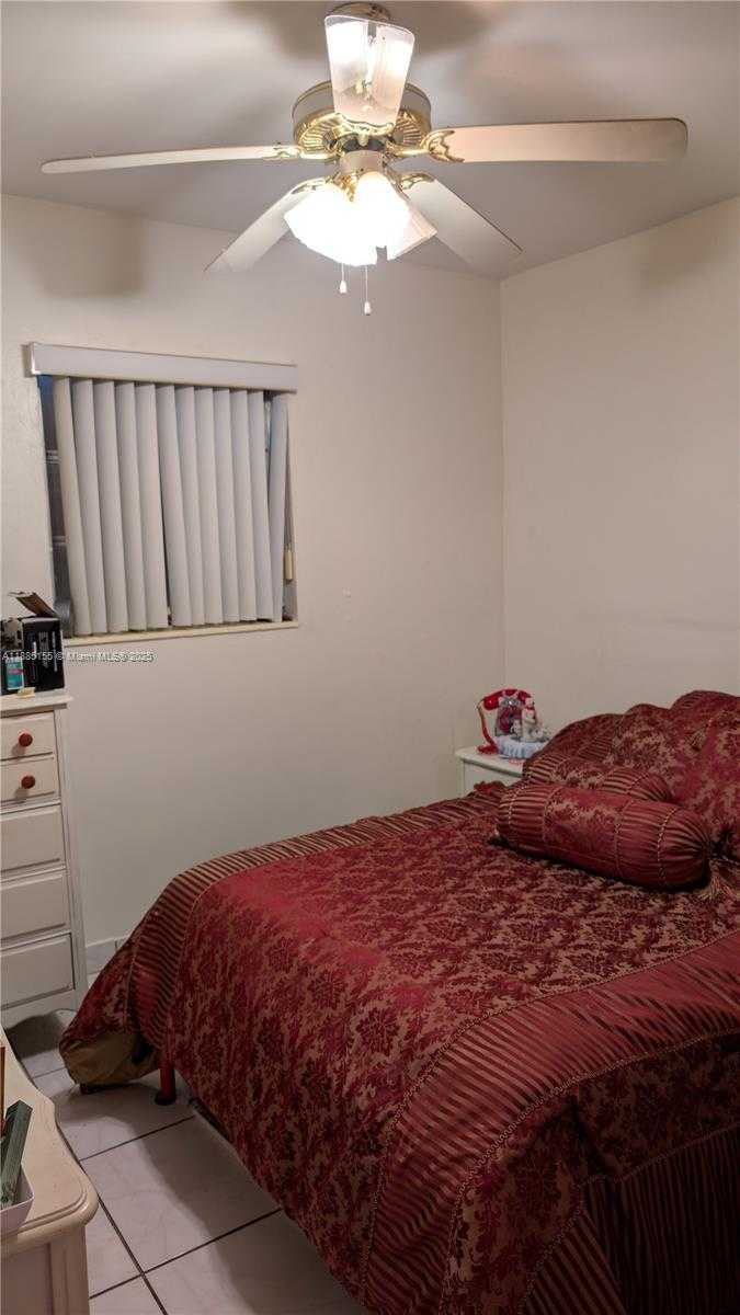 Small Image of 900 WEST 50TH PL, Hialeah Number 9