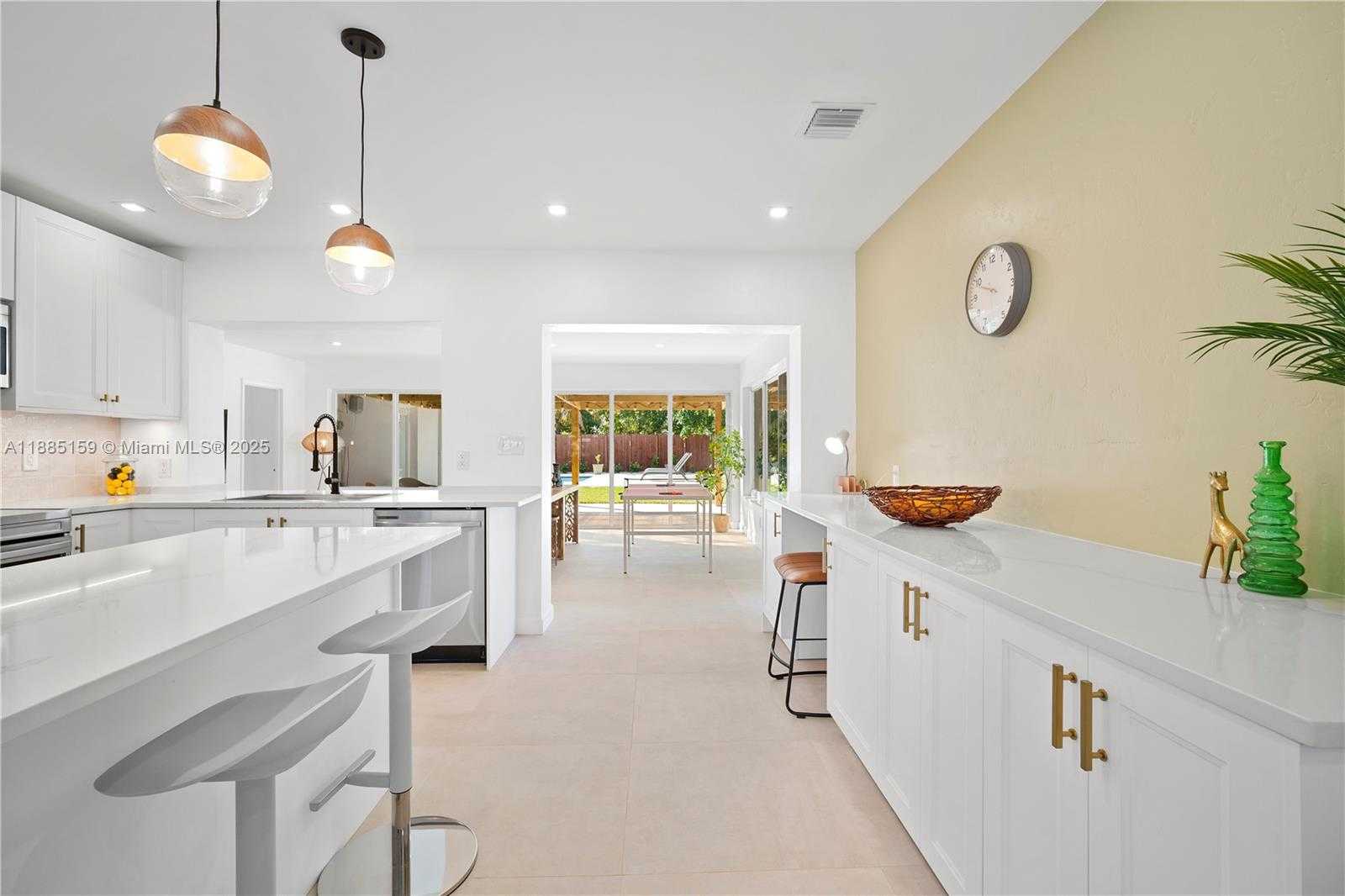 Small Image of 1360 NORTH EAST 138TH ST, North Miami Number 13
