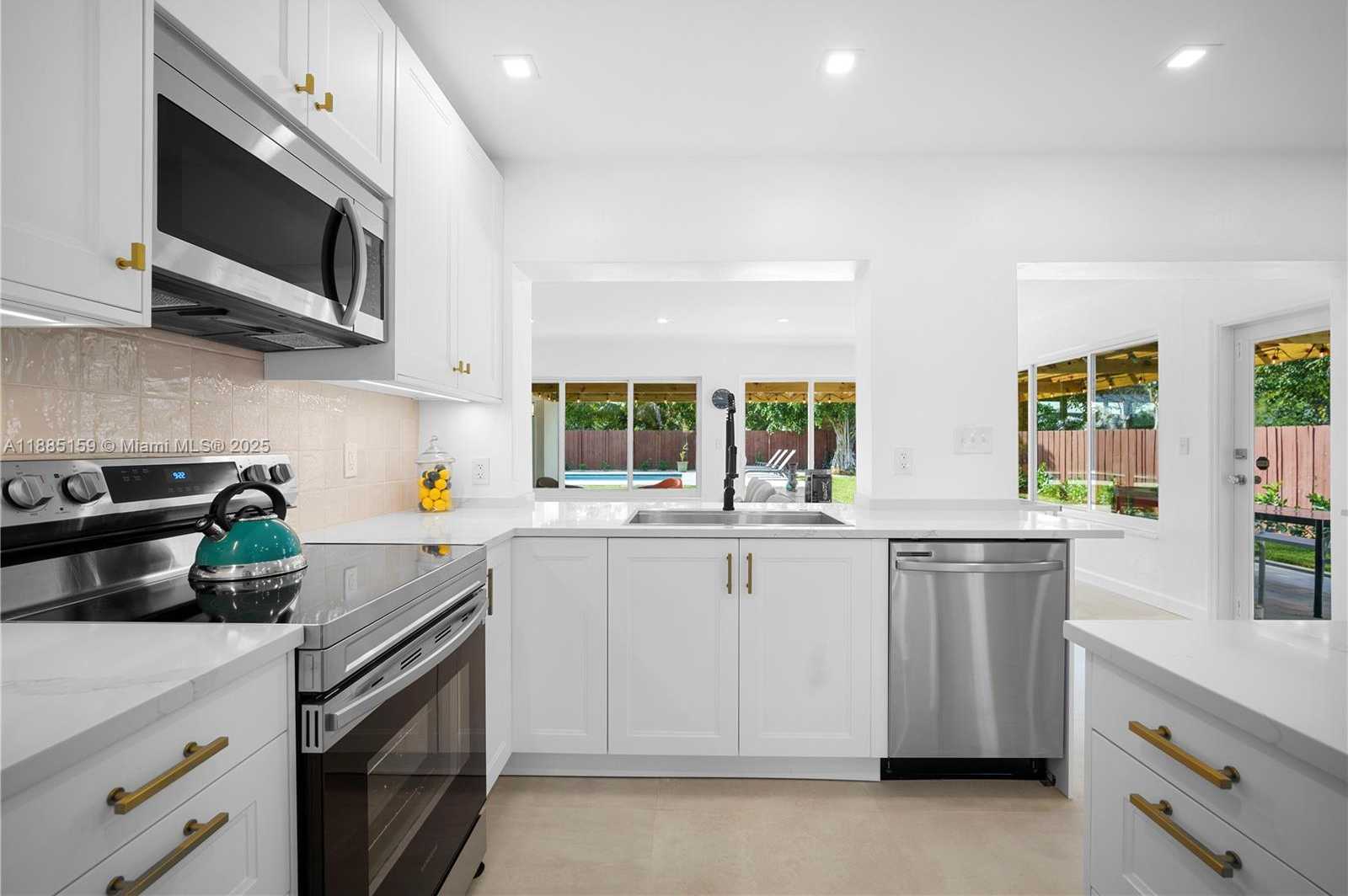 Small Image of 1360 NORTH EAST 138TH ST, North Miami Number 15