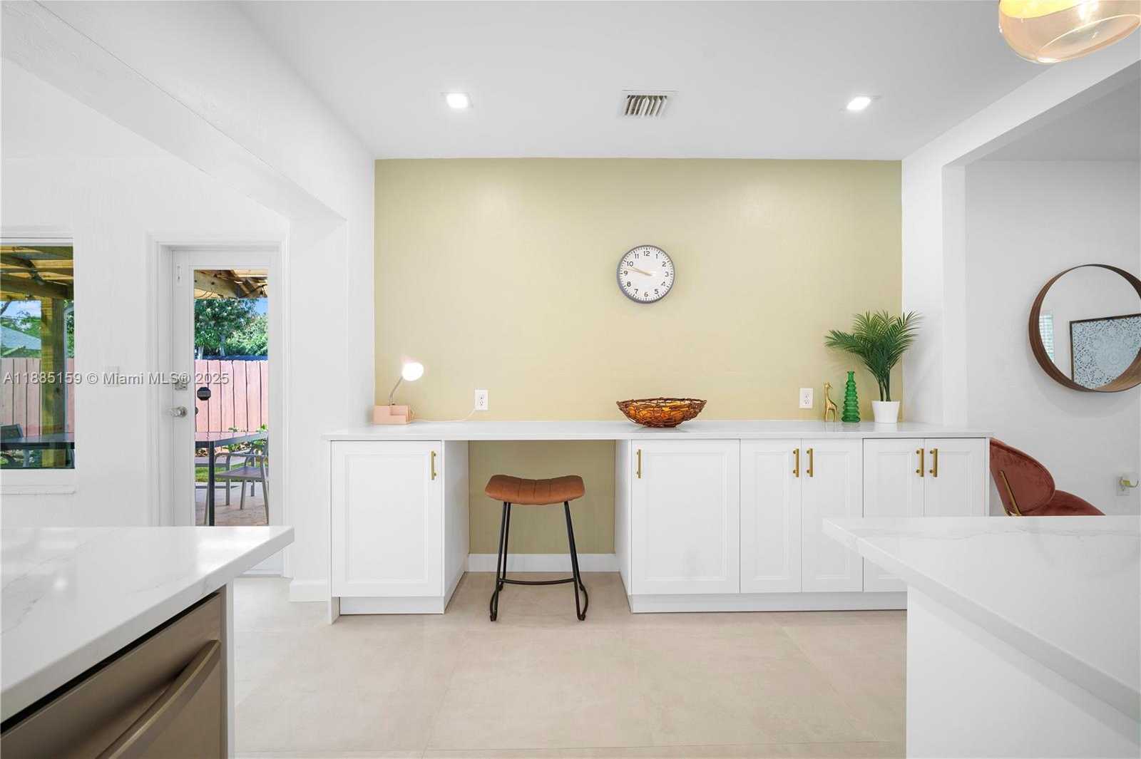 Small Image of 1360 NORTH EAST 138TH ST, North Miami Number 16