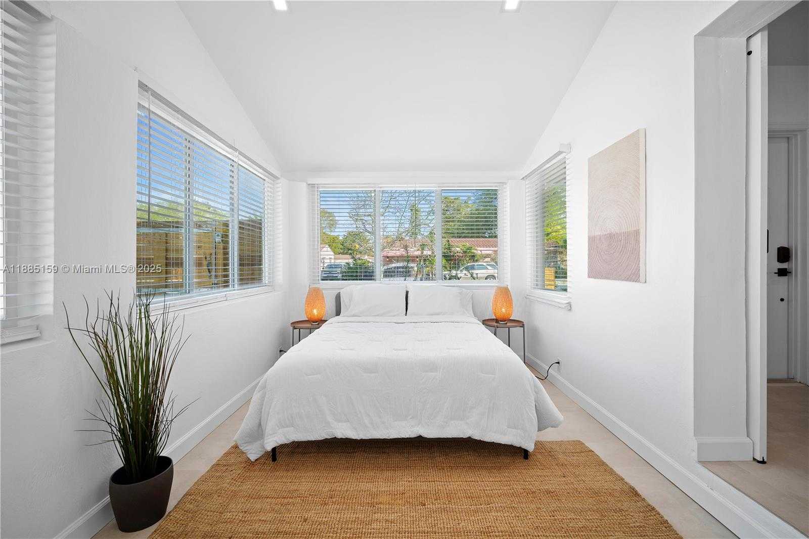 Small Image of 1360 NORTH EAST 138TH ST, North Miami Number 18