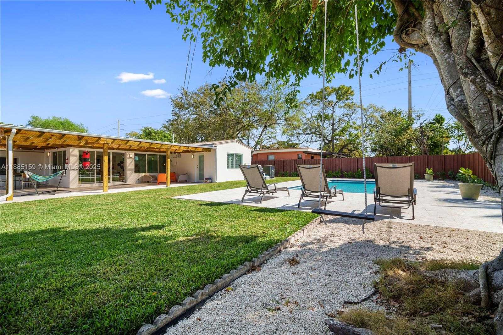 Small Image of 1360 NORTH EAST 138TH ST, North Miami Number 42