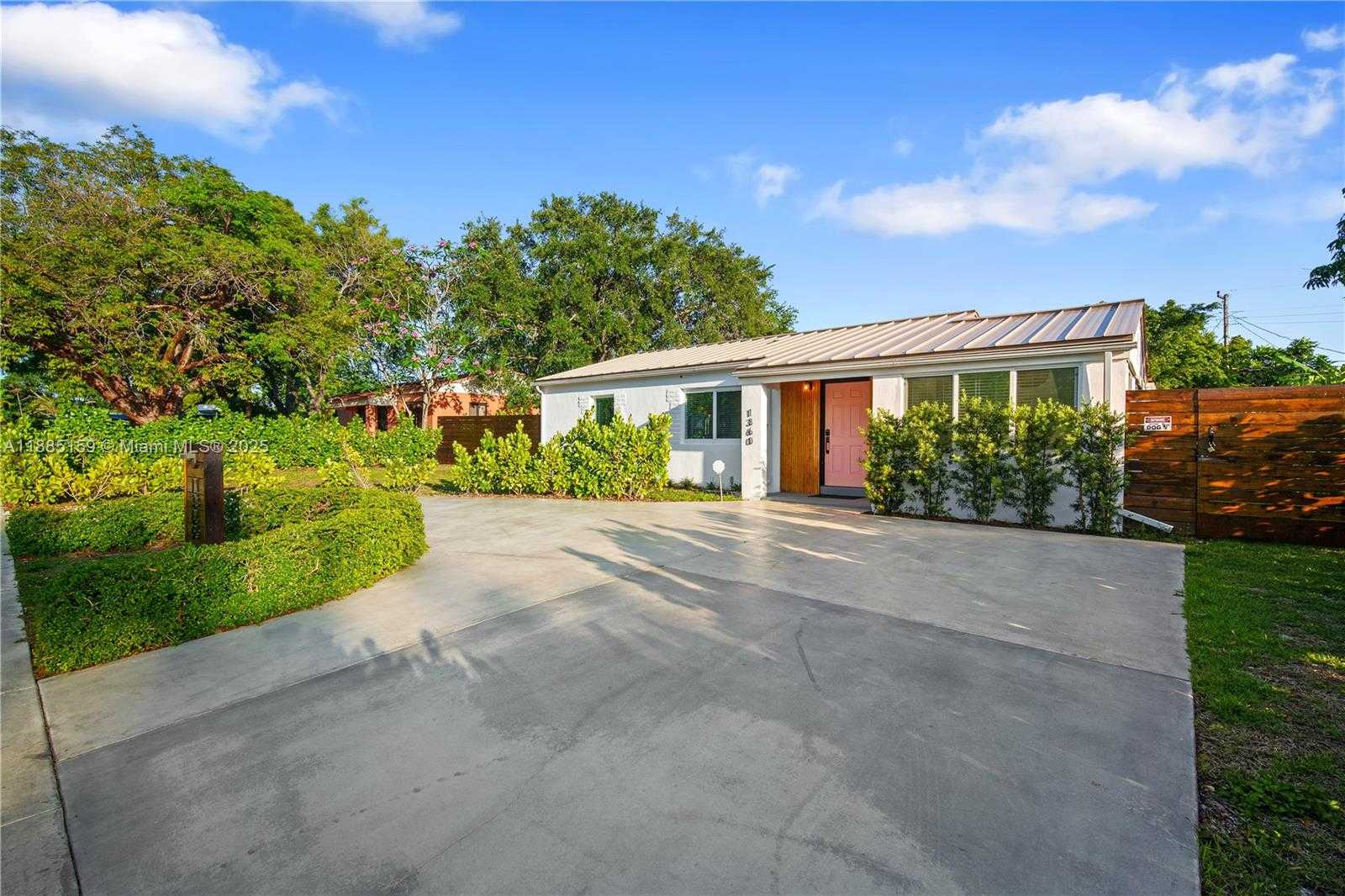 Small Image of 1360 NORTH EAST 138TH ST, North Miami Number 6