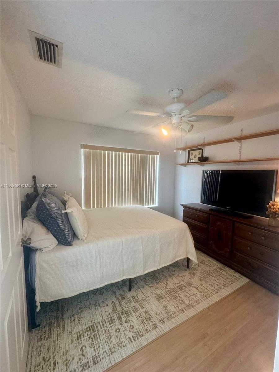 Small Image of 18350 CORAL SANDS WAY, Boca Raton Number 17