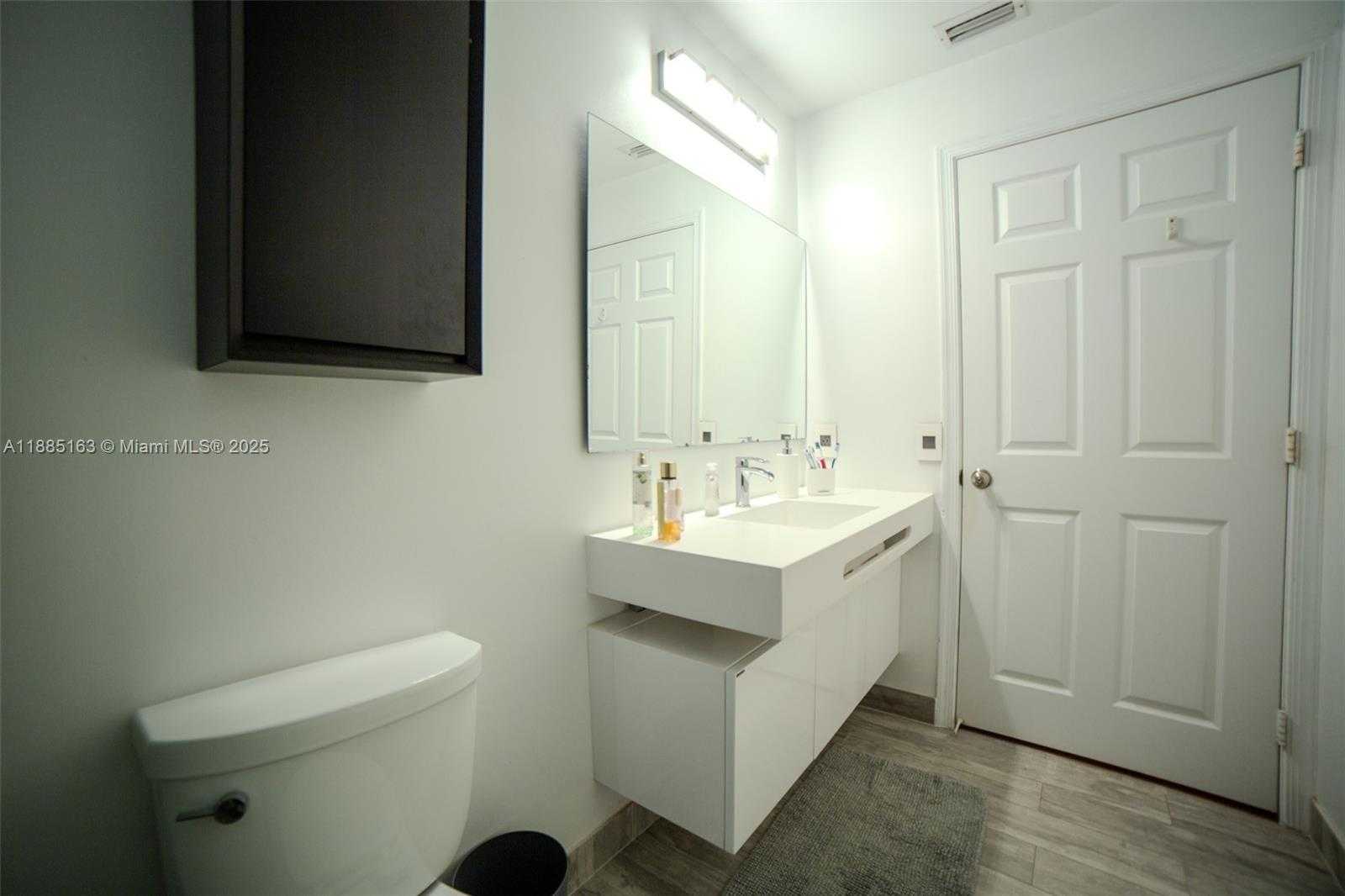 Small Image of 667 CARRINGTON LN, Weston Number 11