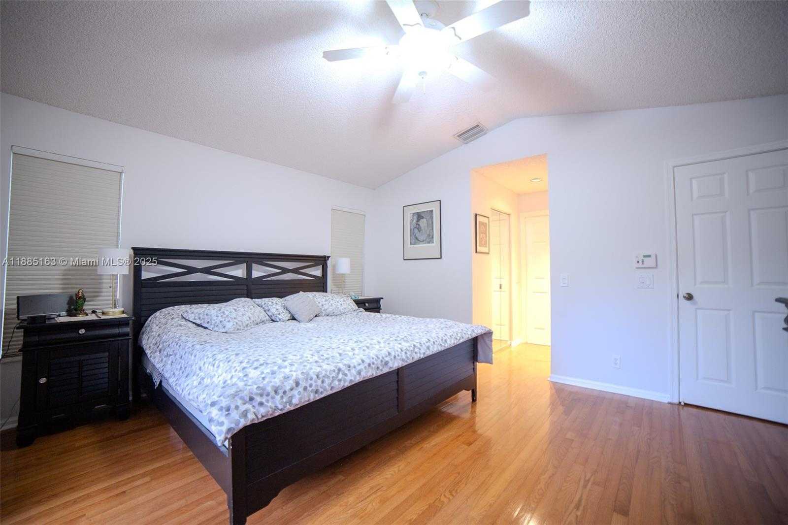 Small Image of 667 CARRINGTON LN, Weston Number 20