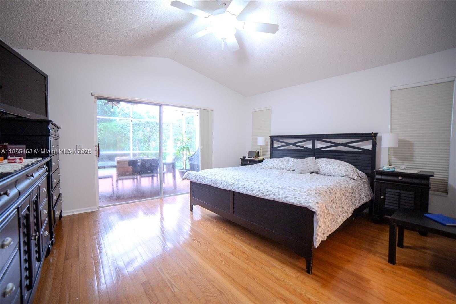 Small Image of 667 CARRINGTON LN, Weston Number 21
