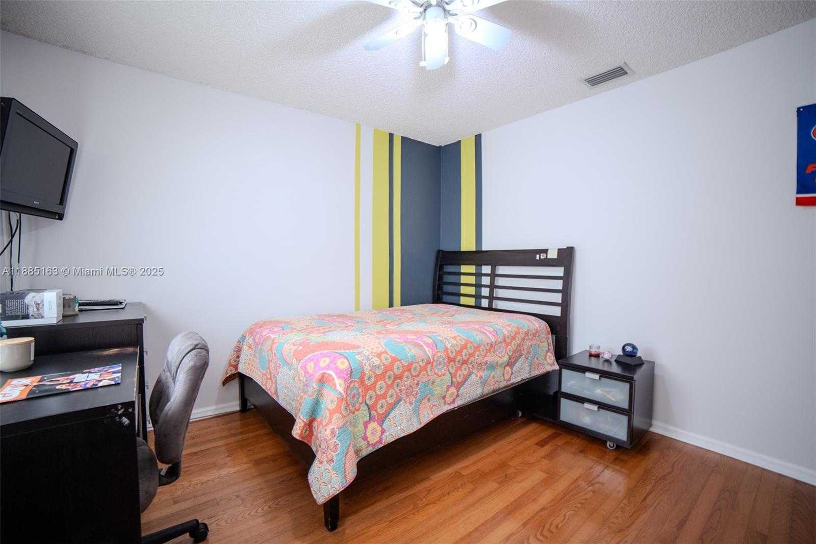 Small Image of 667 CARRINGTON LN, Weston Number 8