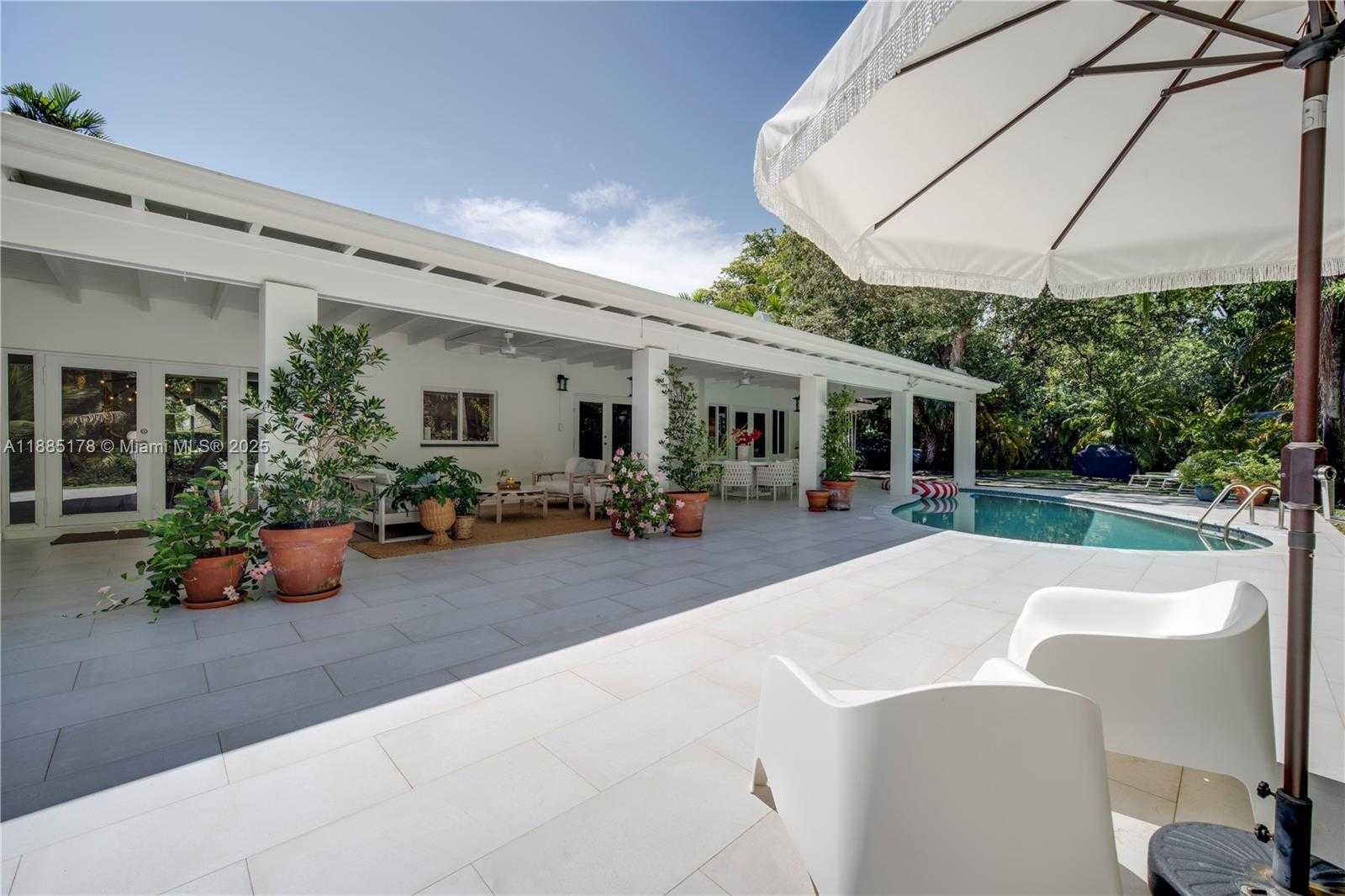 Small Image of 11905 SOUTH WEST 67TH AVE, Pinecrest Number 12