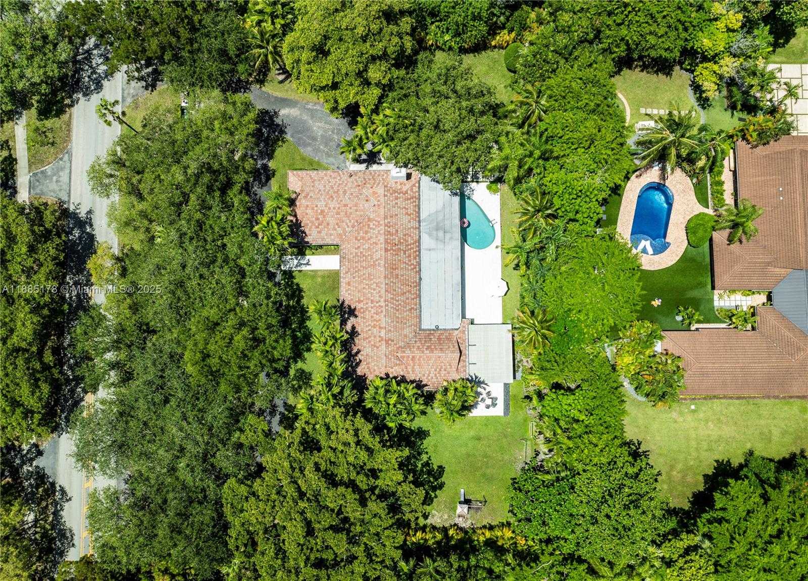 Small Image of 11905 SOUTH WEST 67TH AVE, Pinecrest Number 35