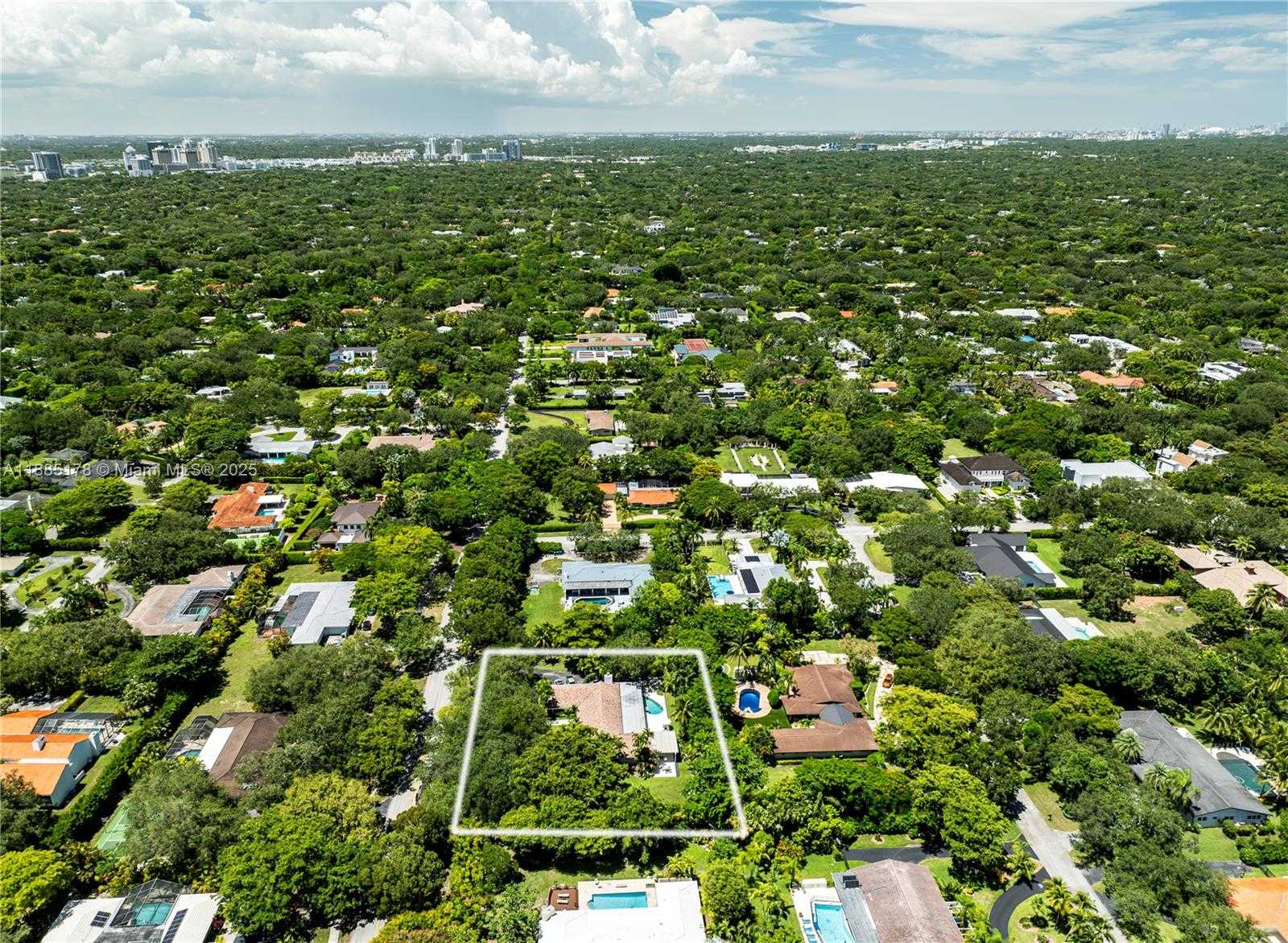 Small Image of 11905 SOUTH WEST 67TH AVE, Pinecrest Number 36