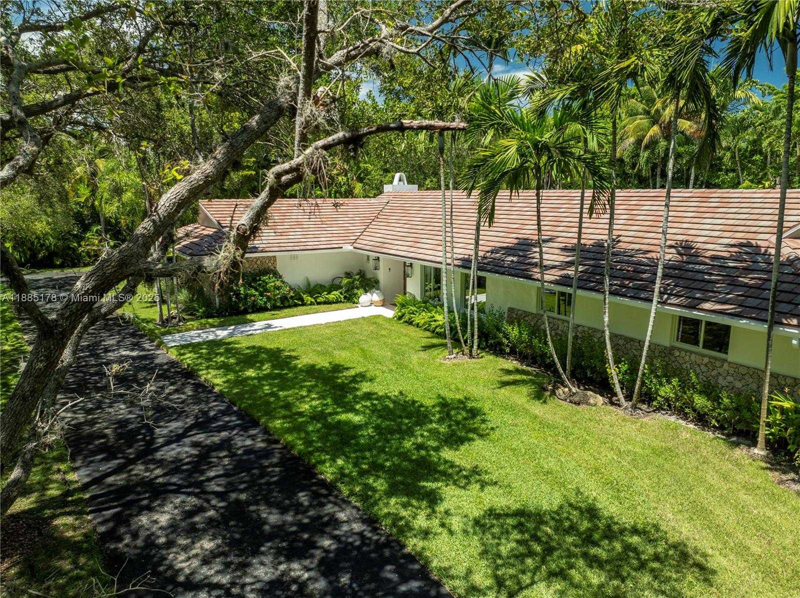 Small Image of 11905 SOUTH WEST 67TH AVE, Pinecrest Number 4