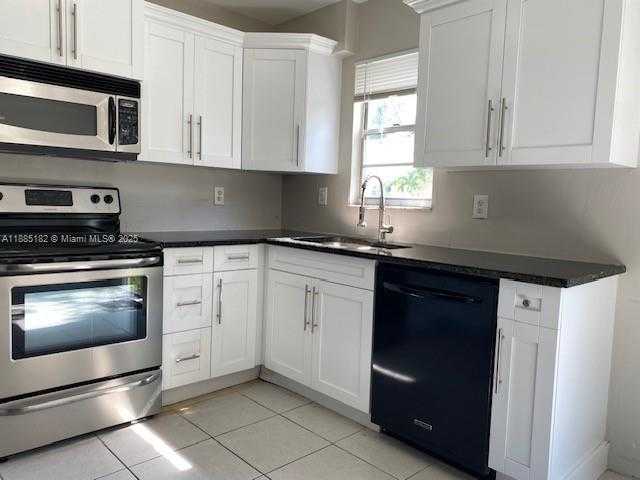 Small Image of 849 SOUTH WEST BAYSHORE BLVD, Port St. Lucie Number 4