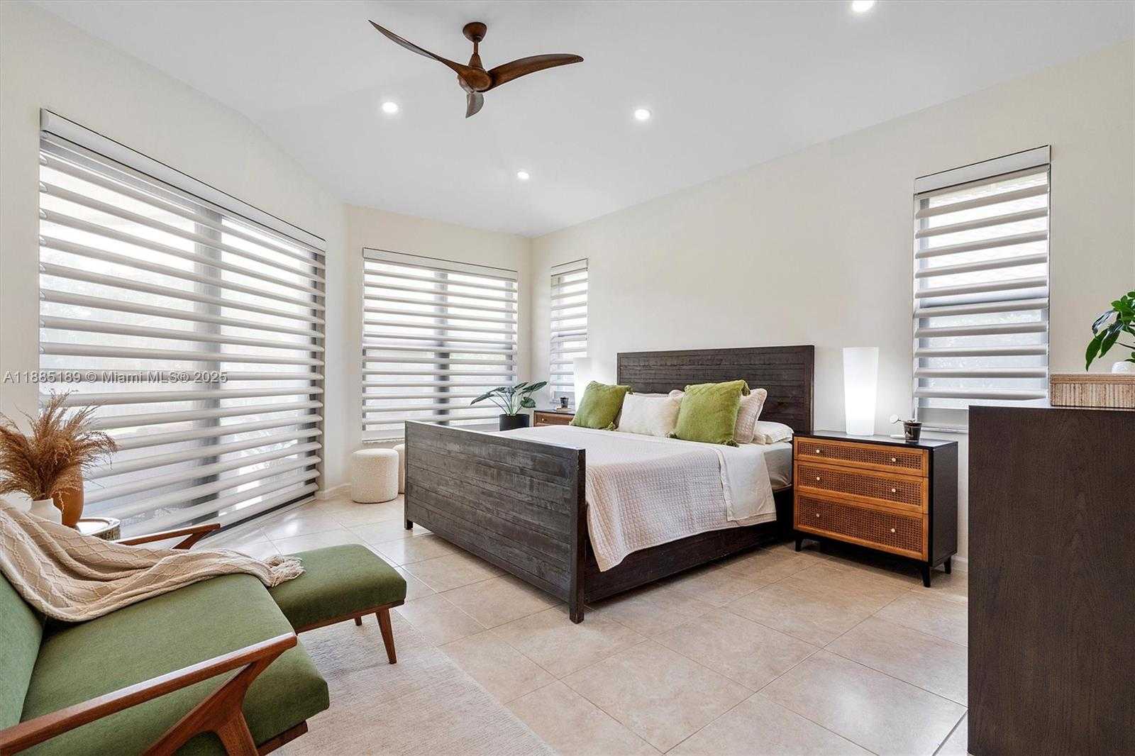 Small Image of 430 ALEXANDRA CIR, Weston Number 14