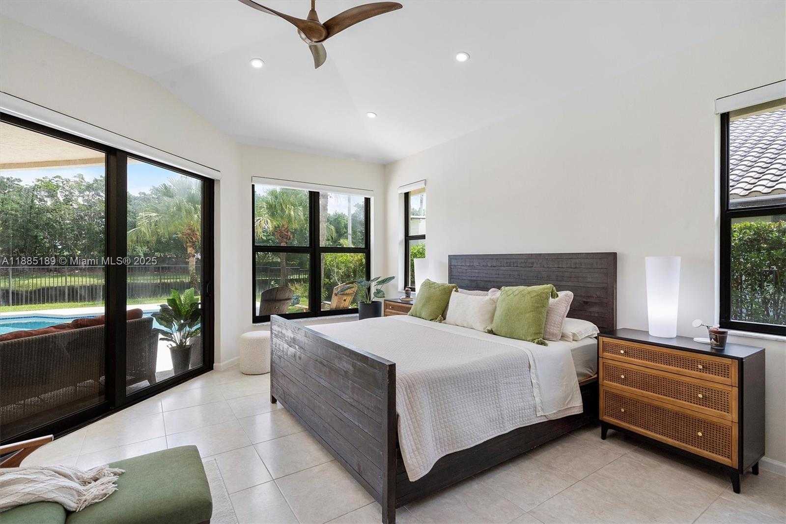 Small Image of 430 ALEXANDRA CIR, Weston Number 15