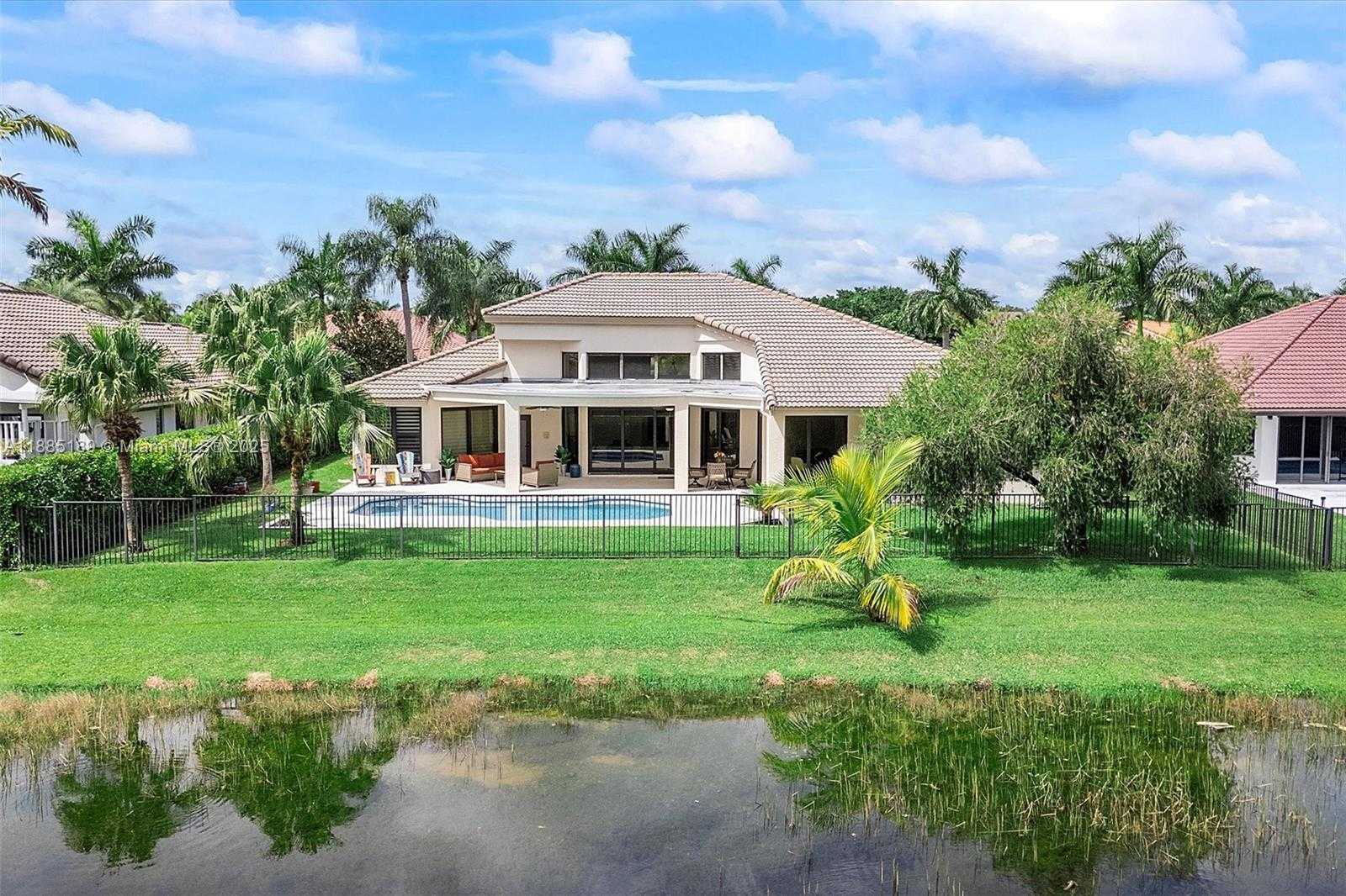 Small Image of 430 ALEXANDRA CIR, Weston Number 2