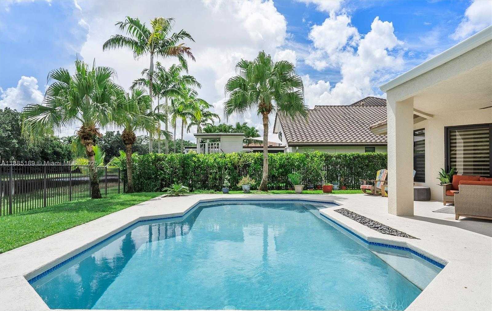 Small Image of 430 ALEXANDRA CIR, Weston Number 29