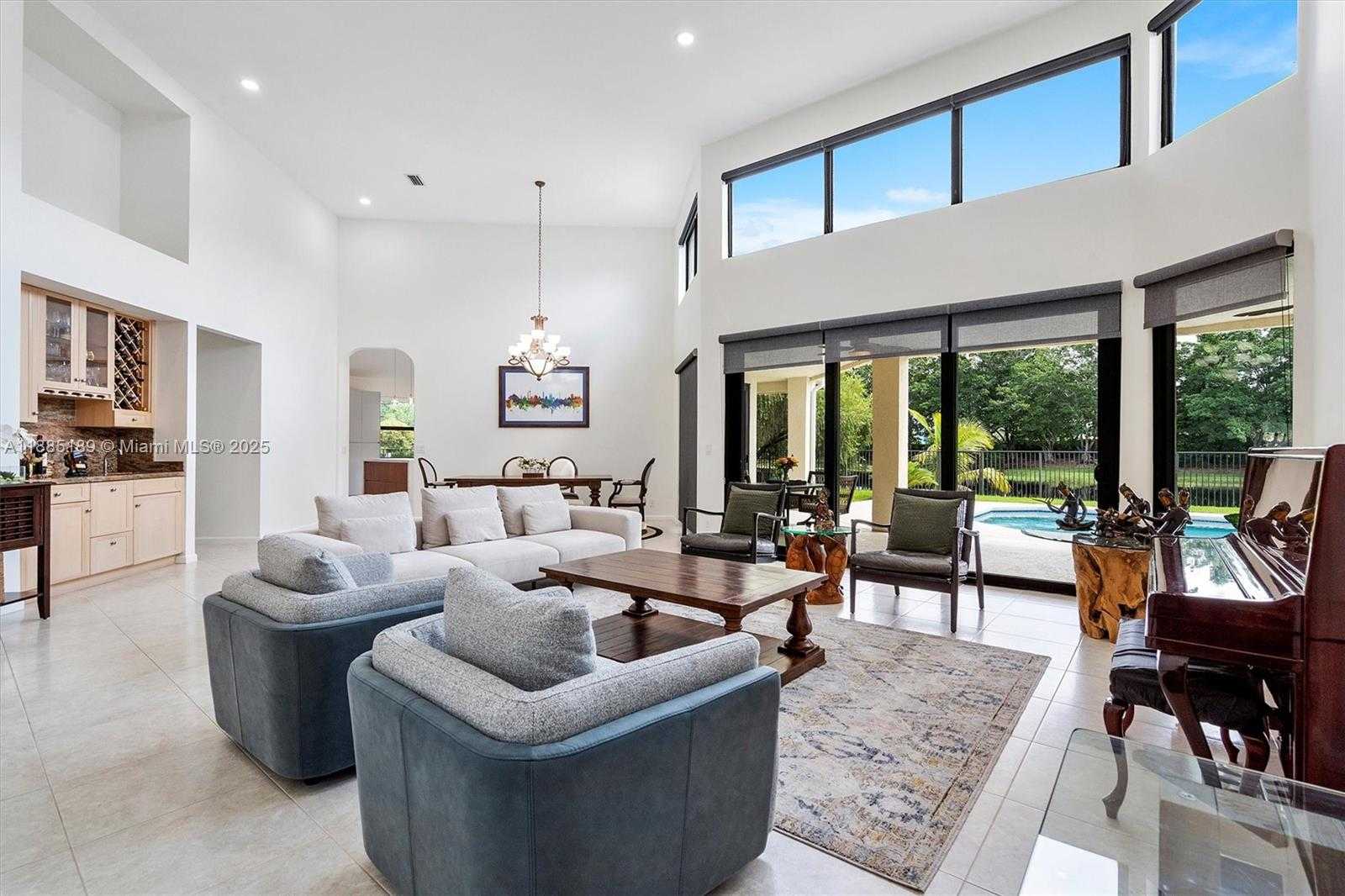 Small Image of 430 ALEXANDRA CIR, Weston Number 3