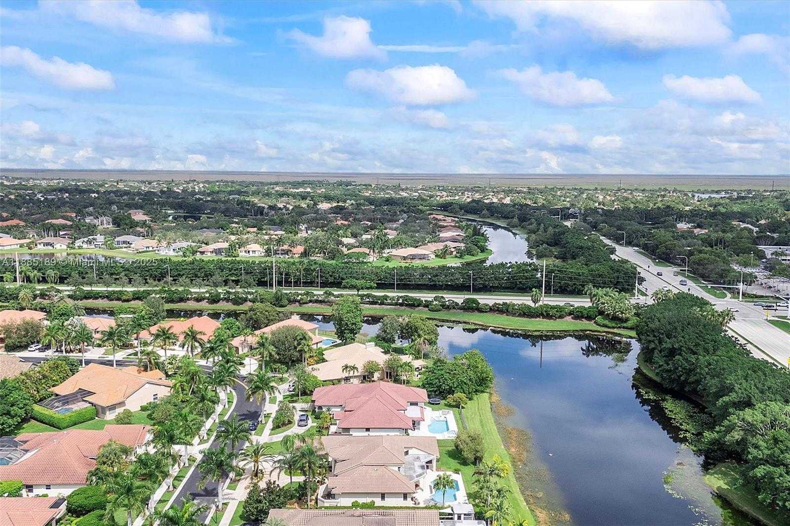 Small Image of 430 ALEXANDRA CIR, Weston Number 33