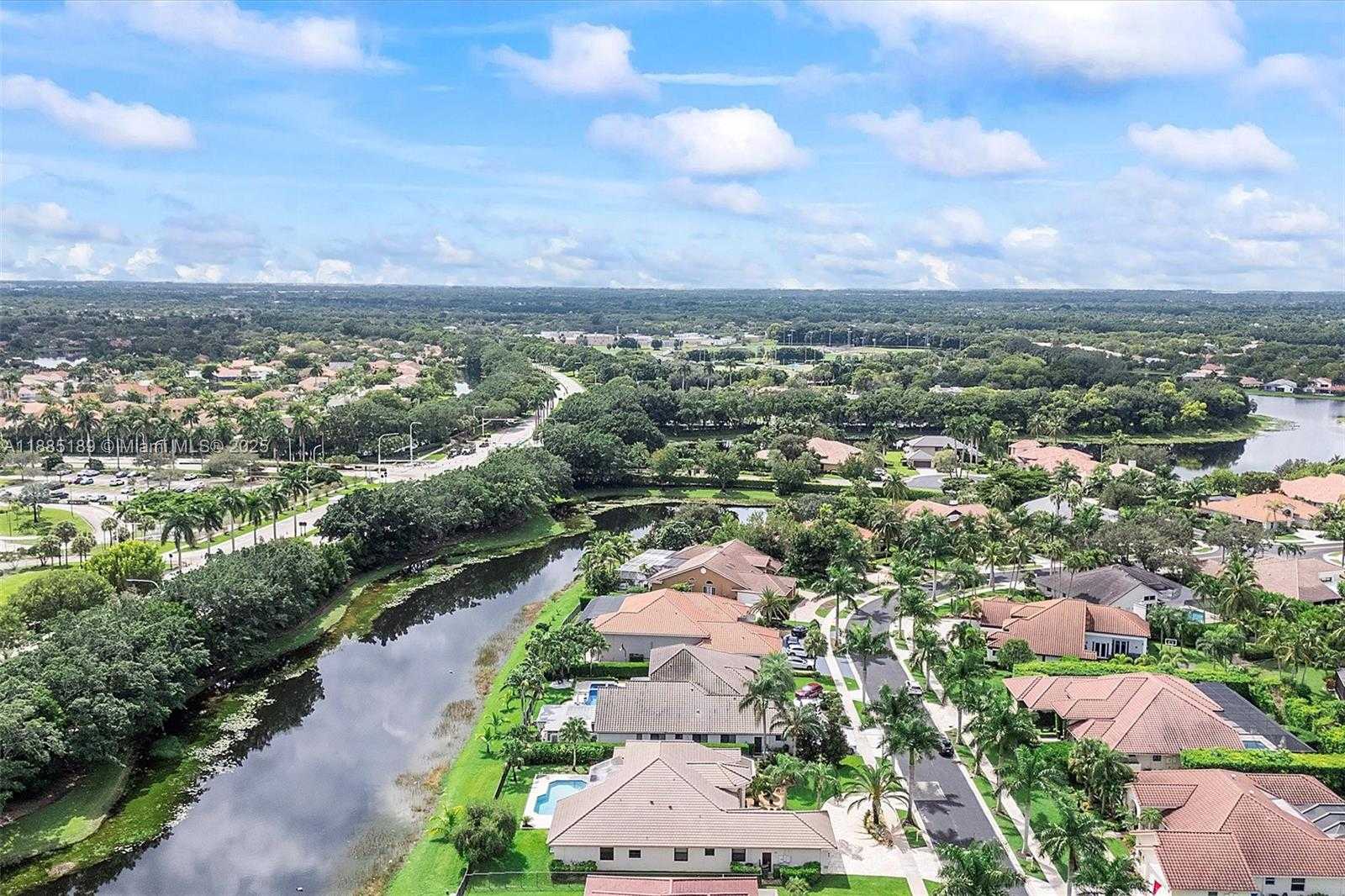 Small Image of 430 ALEXANDRA CIR, Weston Number 37
