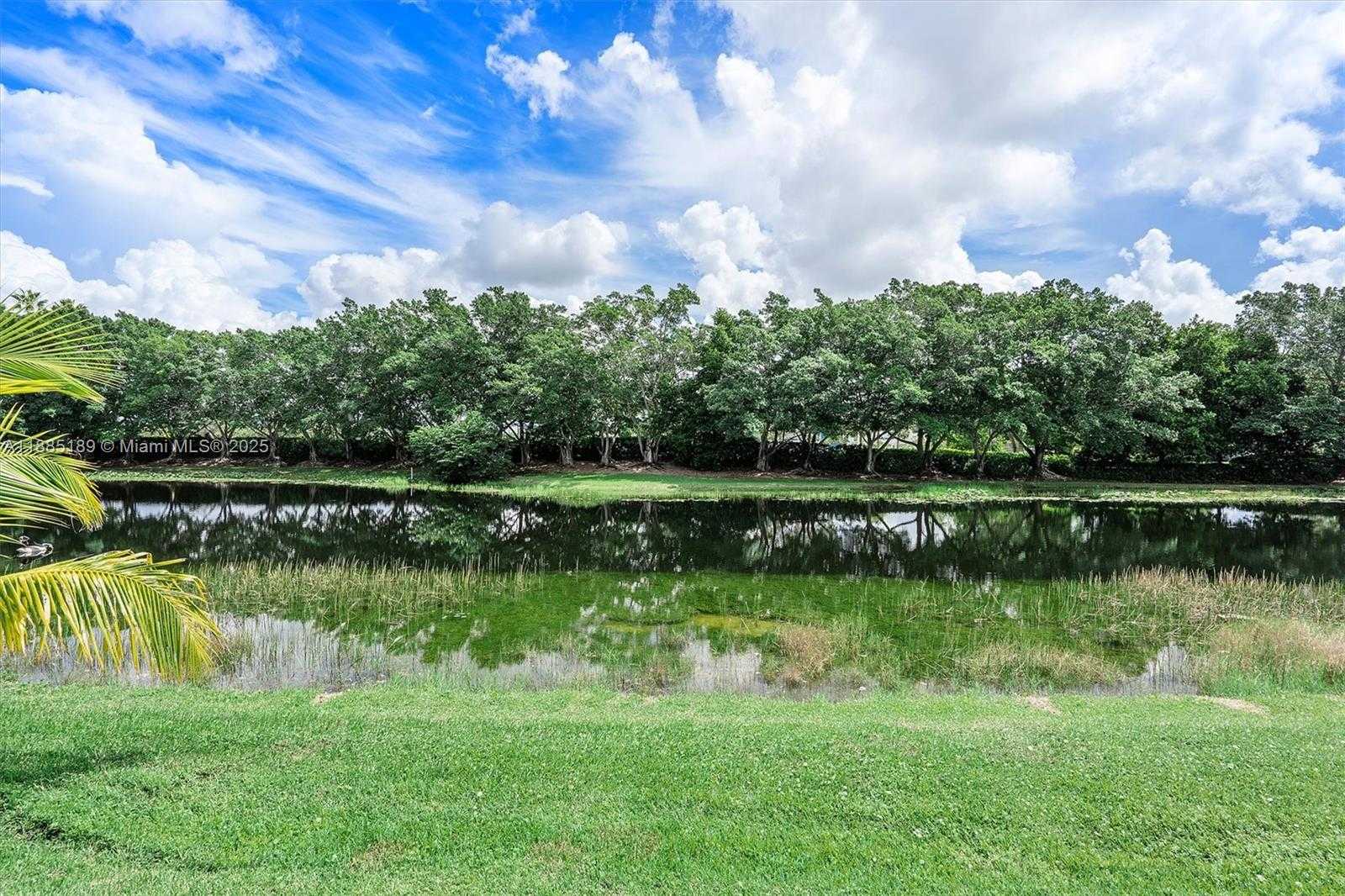 Small Image of 430 ALEXANDRA CIR, Weston Number 38
