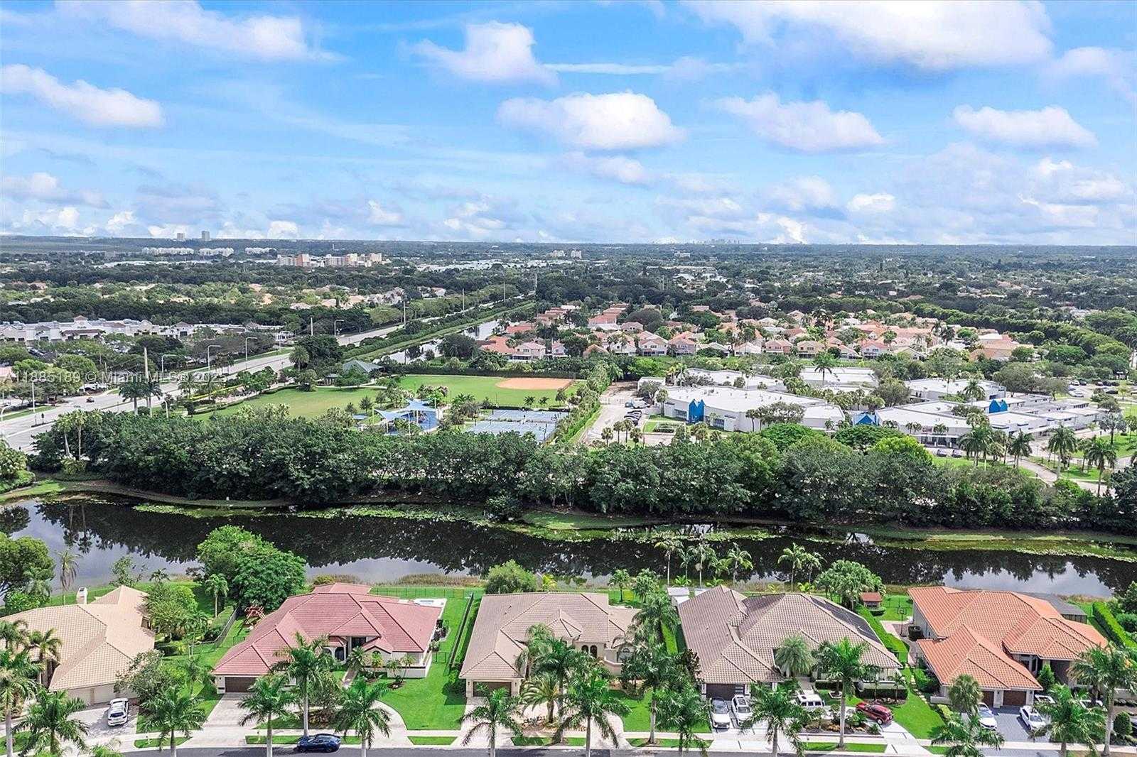 Small Image of 430 ALEXANDRA CIR, Weston Number 40