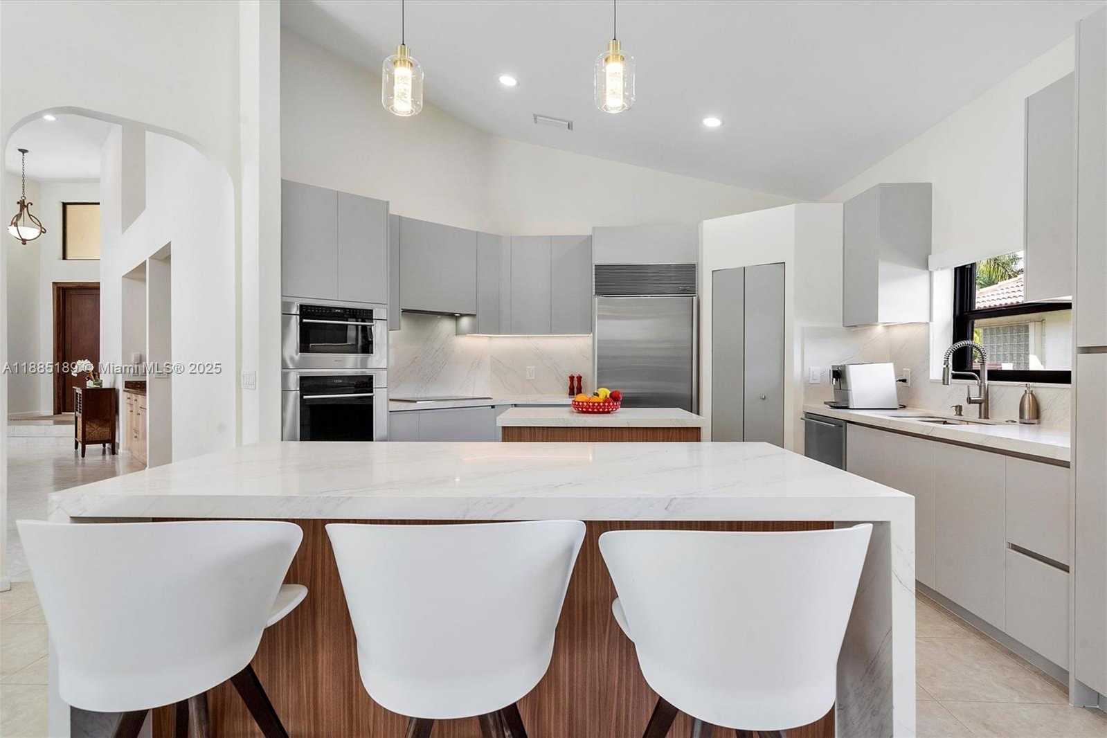 Small Image of 430 ALEXANDRA CIR, Weston Number 45