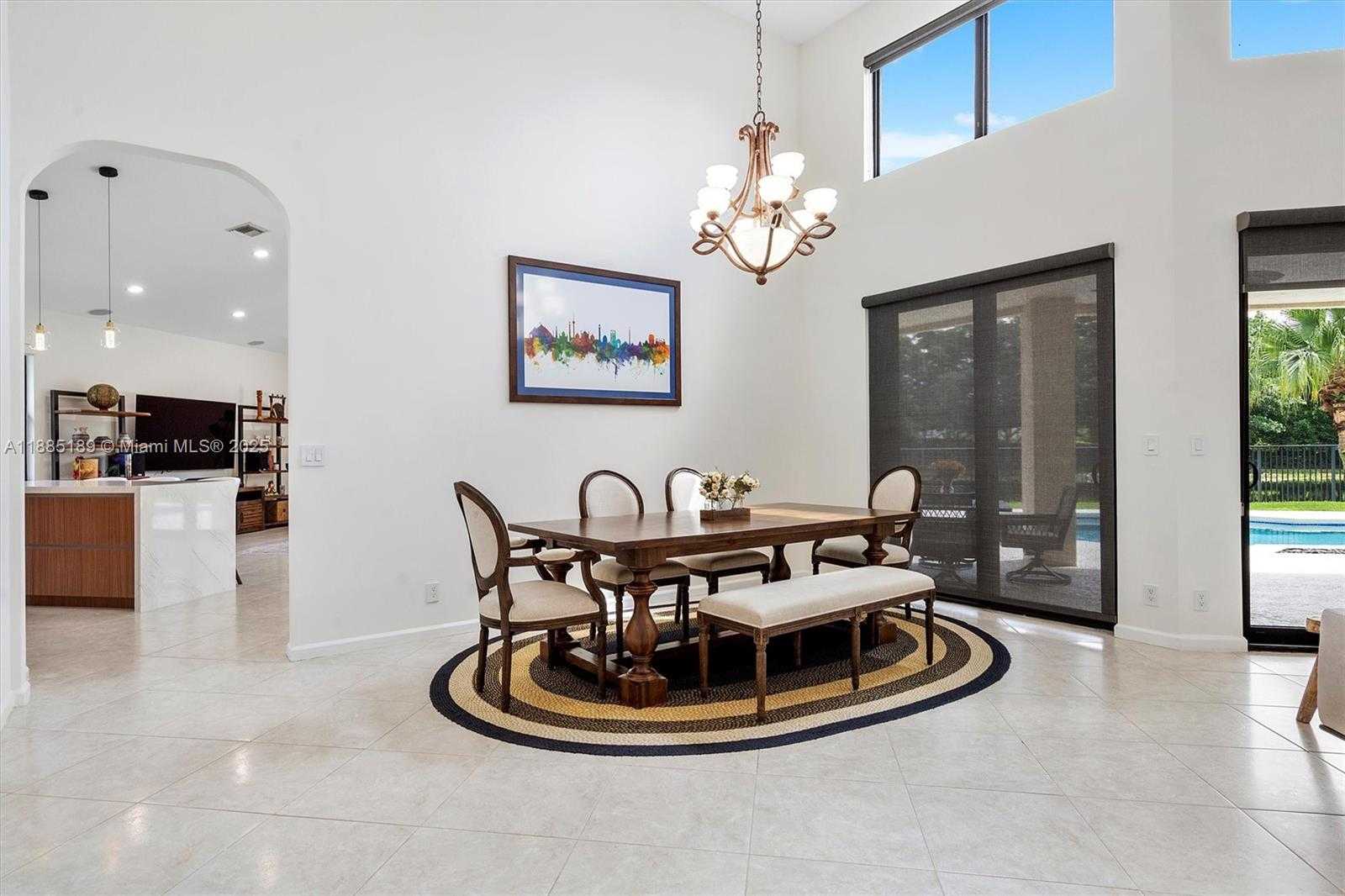 Small Image of 430 ALEXANDRA CIR, Weston Number 5