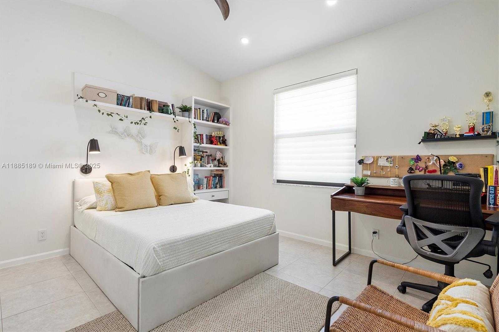 Small Image of 430 ALEXANDRA CIR, Weston Number 50