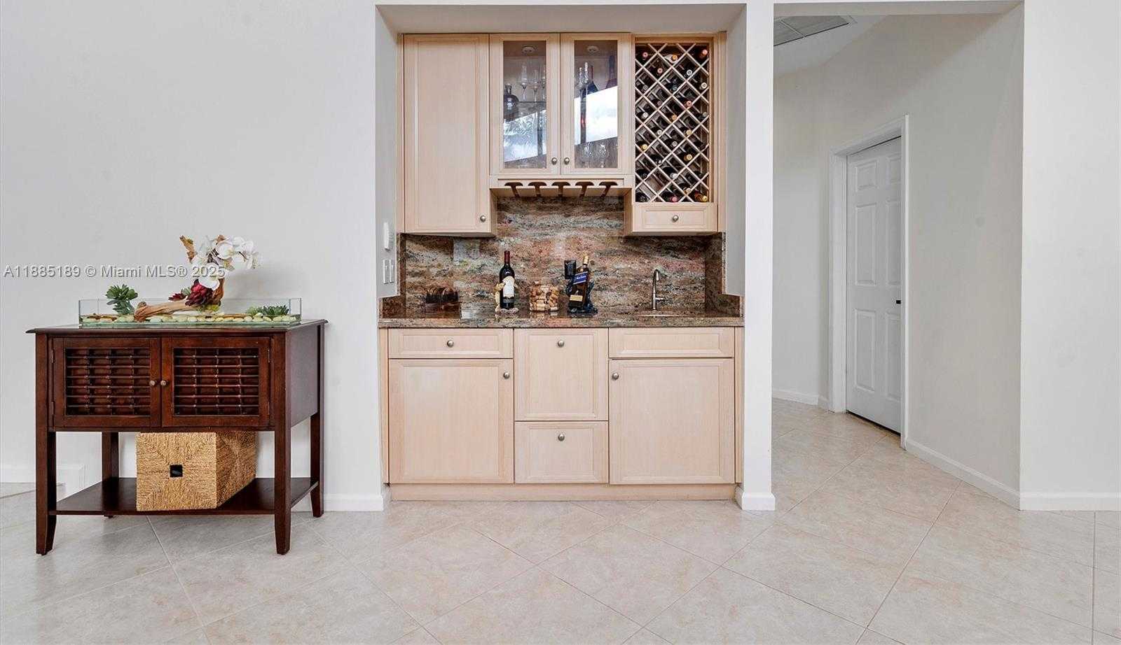 Small Image of 430 ALEXANDRA CIR, Weston Number 53