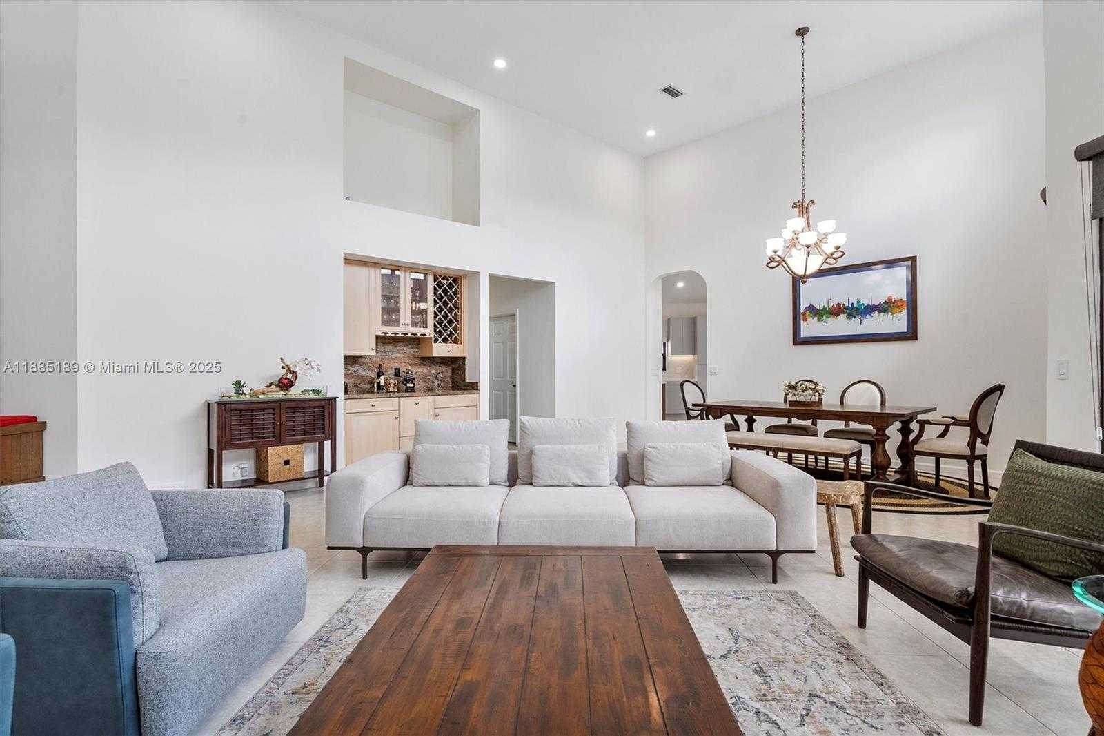Small Image of 430 ALEXANDRA CIR, Weston Number 54