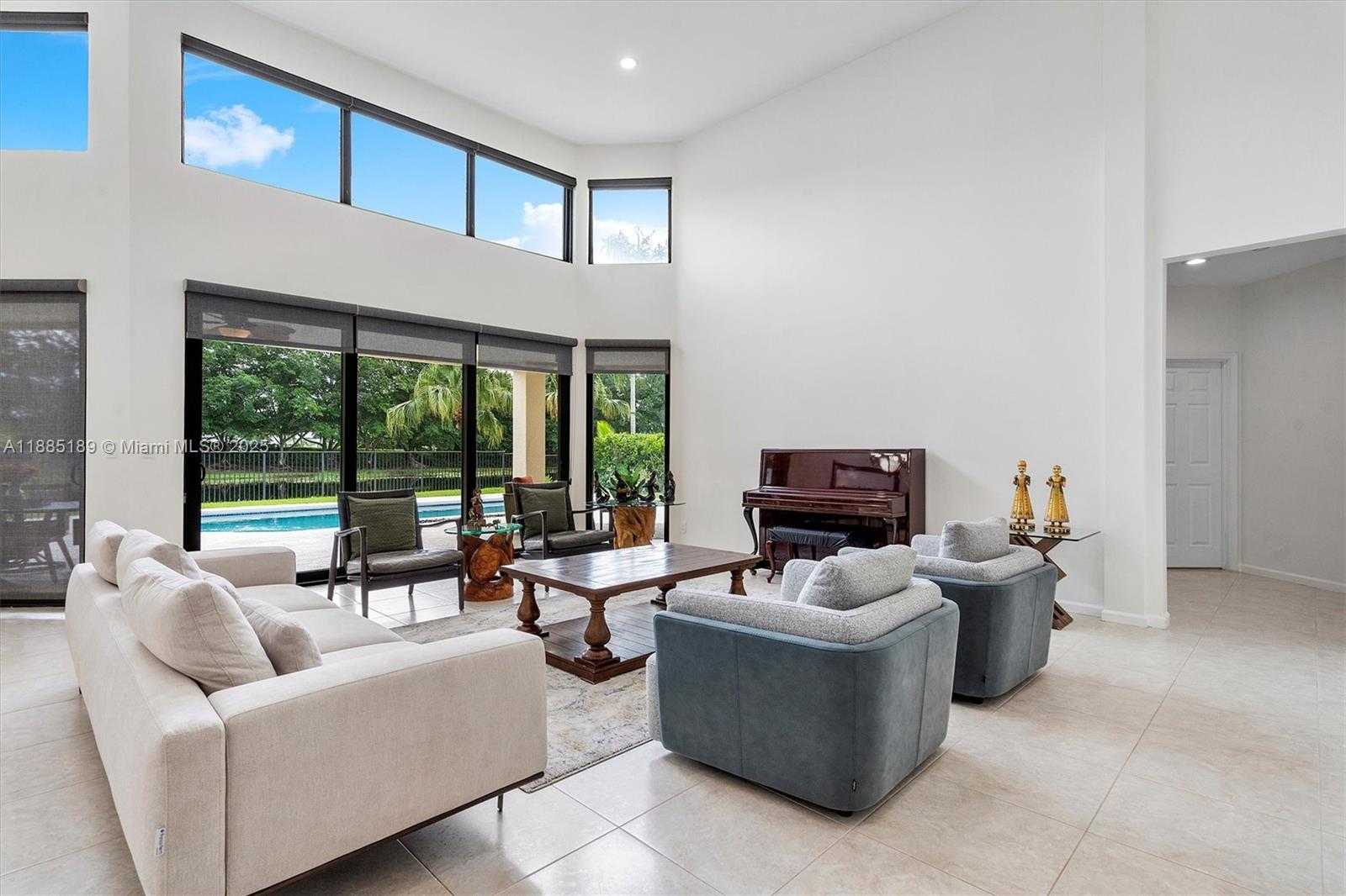 Small Image of 430 ALEXANDRA CIR, Weston Number 55