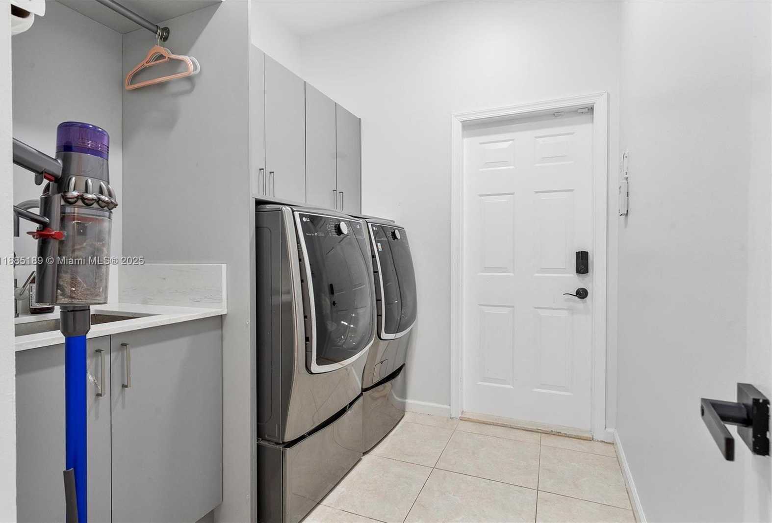 Small Image of 430 ALEXANDRA CIR, Weston Number 60