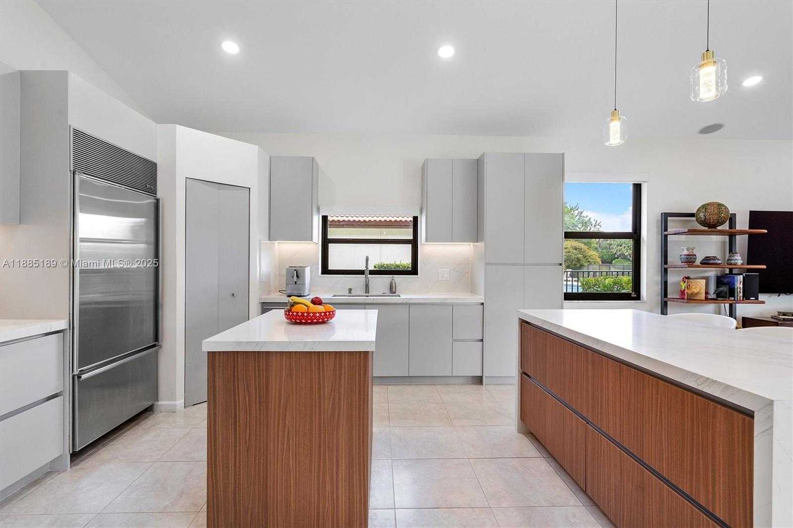 Small Image of 430 ALEXANDRA CIR, Weston Number 7
