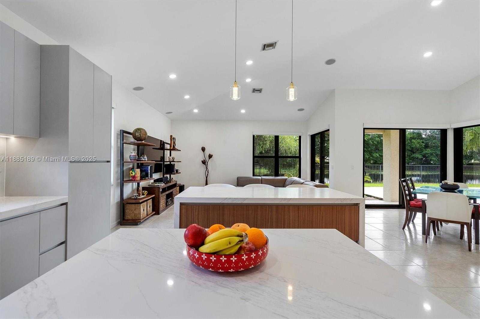 Small Image of 430 ALEXANDRA CIR, Weston Number 8