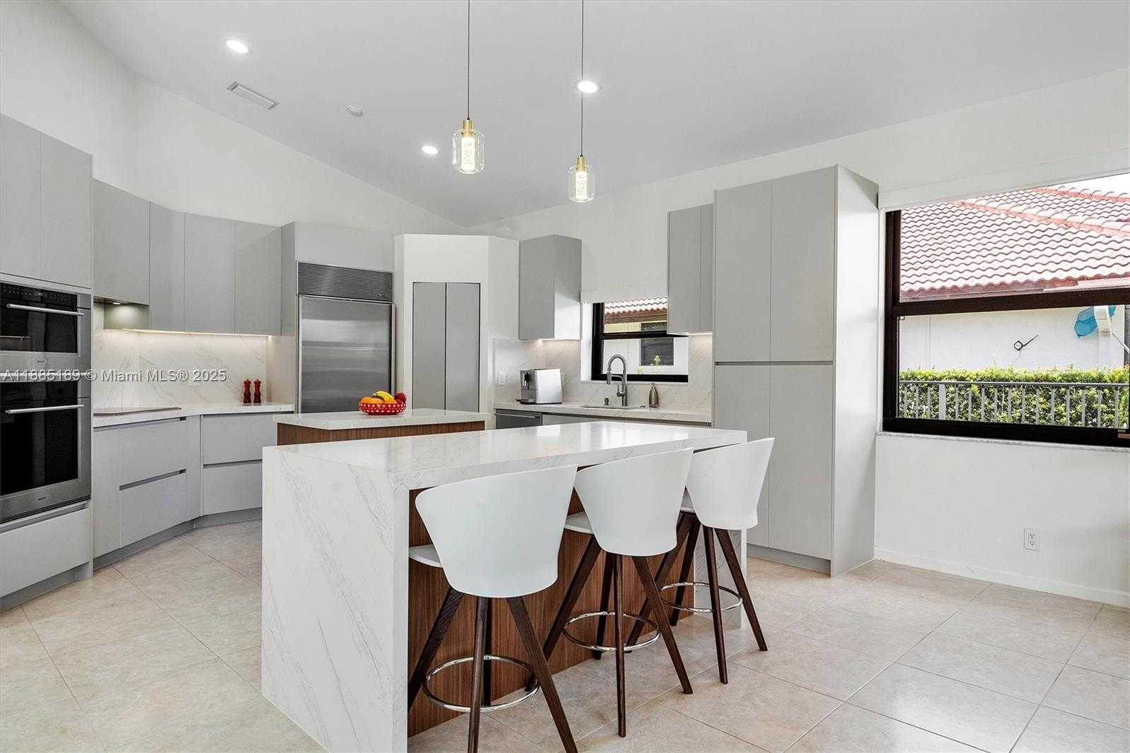 Small Image of 430 ALEXANDRA CIR, Weston Number 9