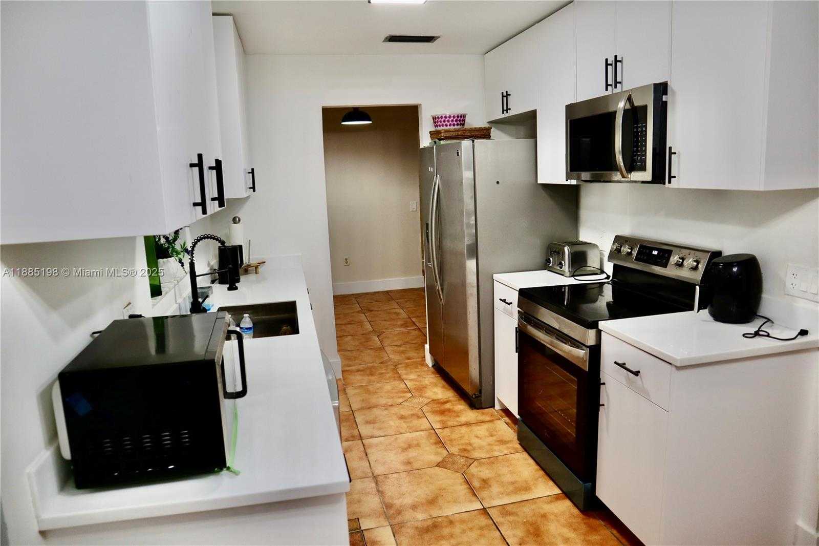 Small Image of 9624 NORTH WEST 16TH CT, Pembroke Pines Number 11