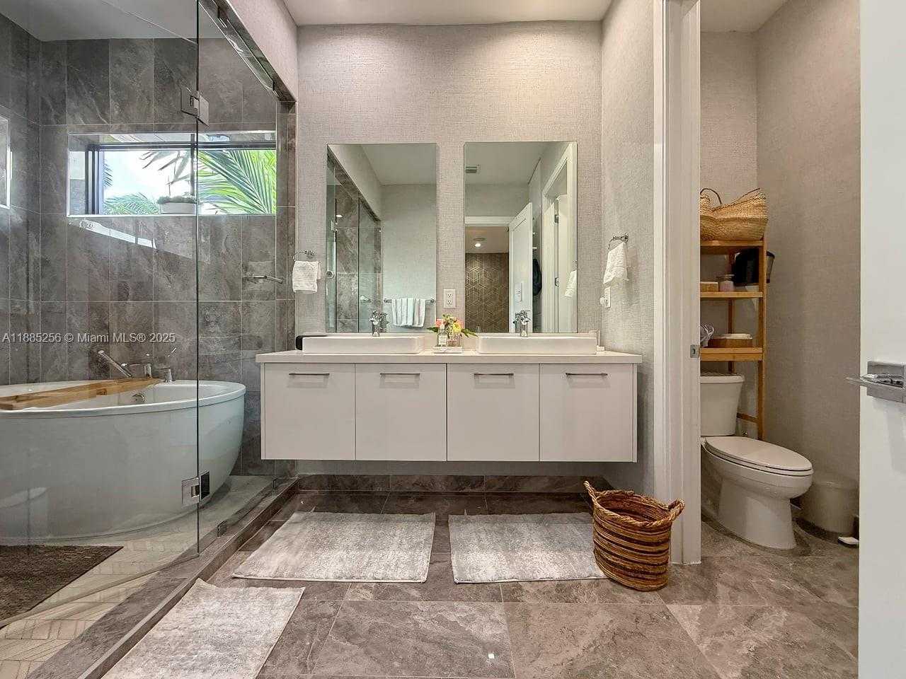 Small Image of 4761 NORTH WEST 85TH AVE, Doral Number 18