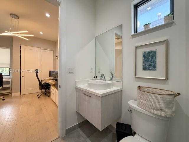 Small Image of 4761 NORTH WEST 85TH AVE, Doral Number 23