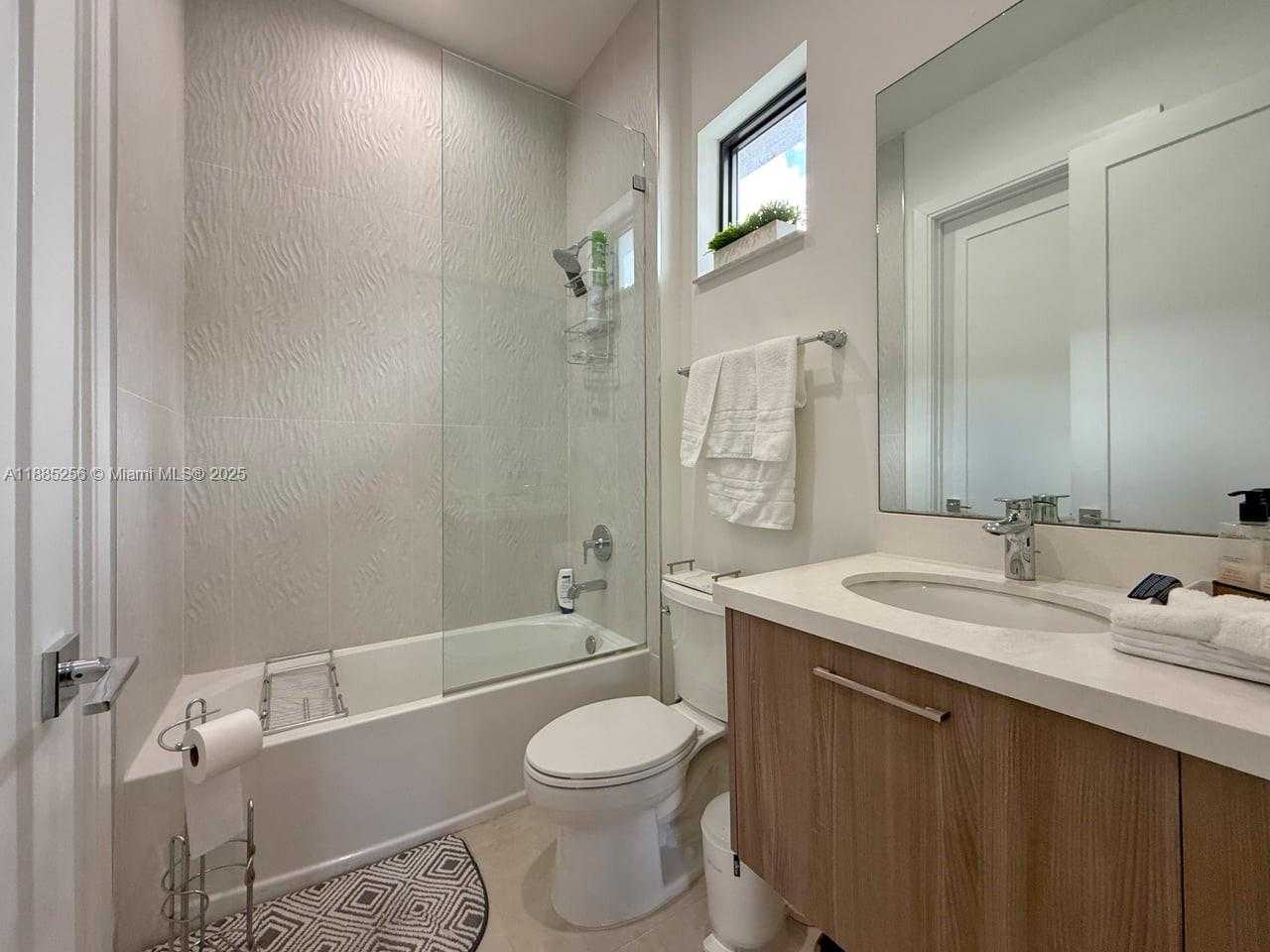Small Image of 4761 NORTH WEST 85TH AVE, Doral Number 25