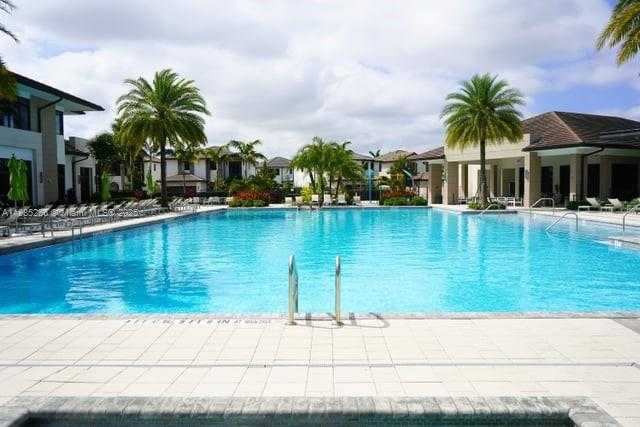 Small Image of 4761 NORTH WEST 85TH AVE, Doral Number 31